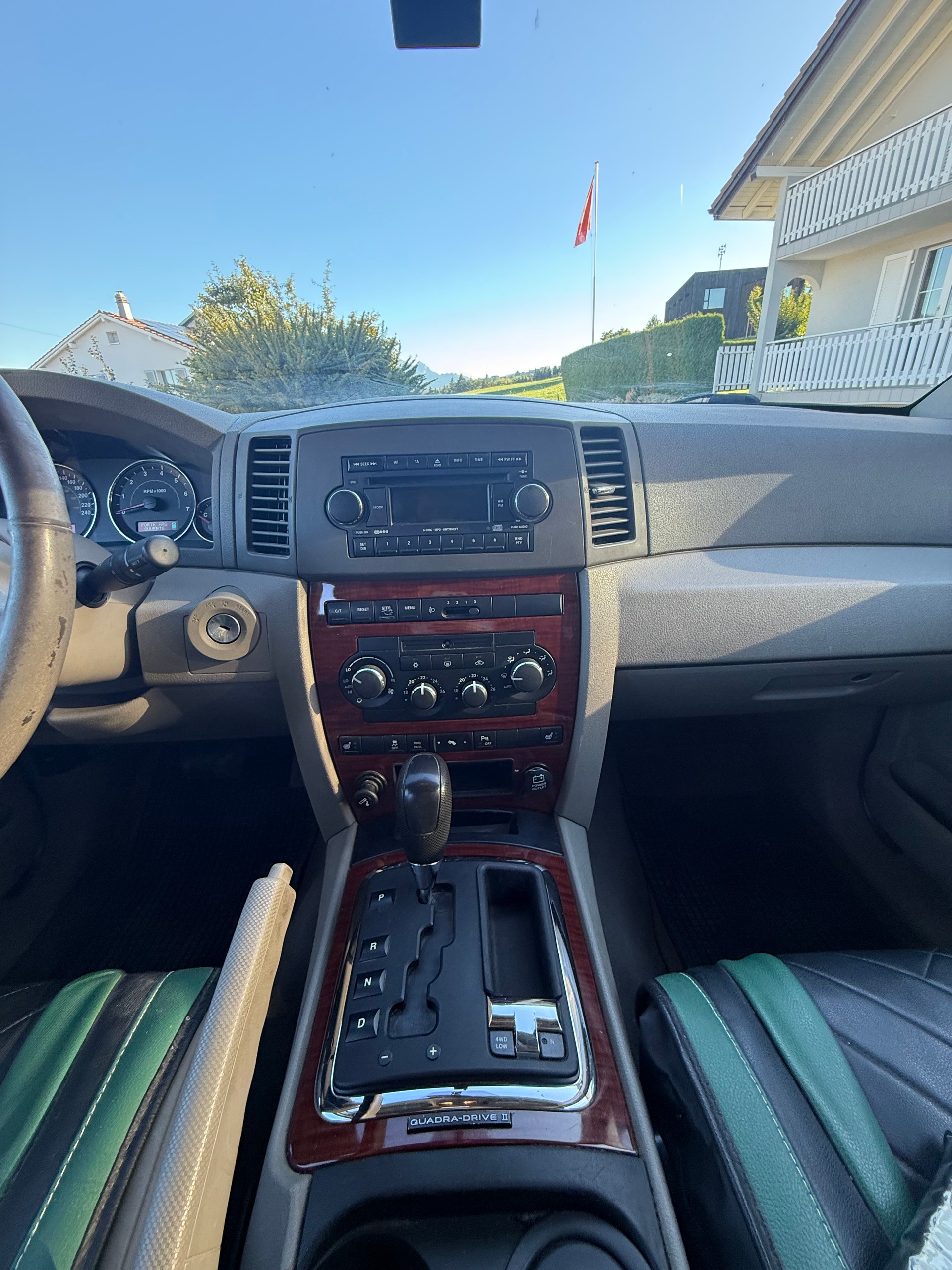 JEEP Grand Cherokee 4.7 V8 Limited Automatic-image-9
