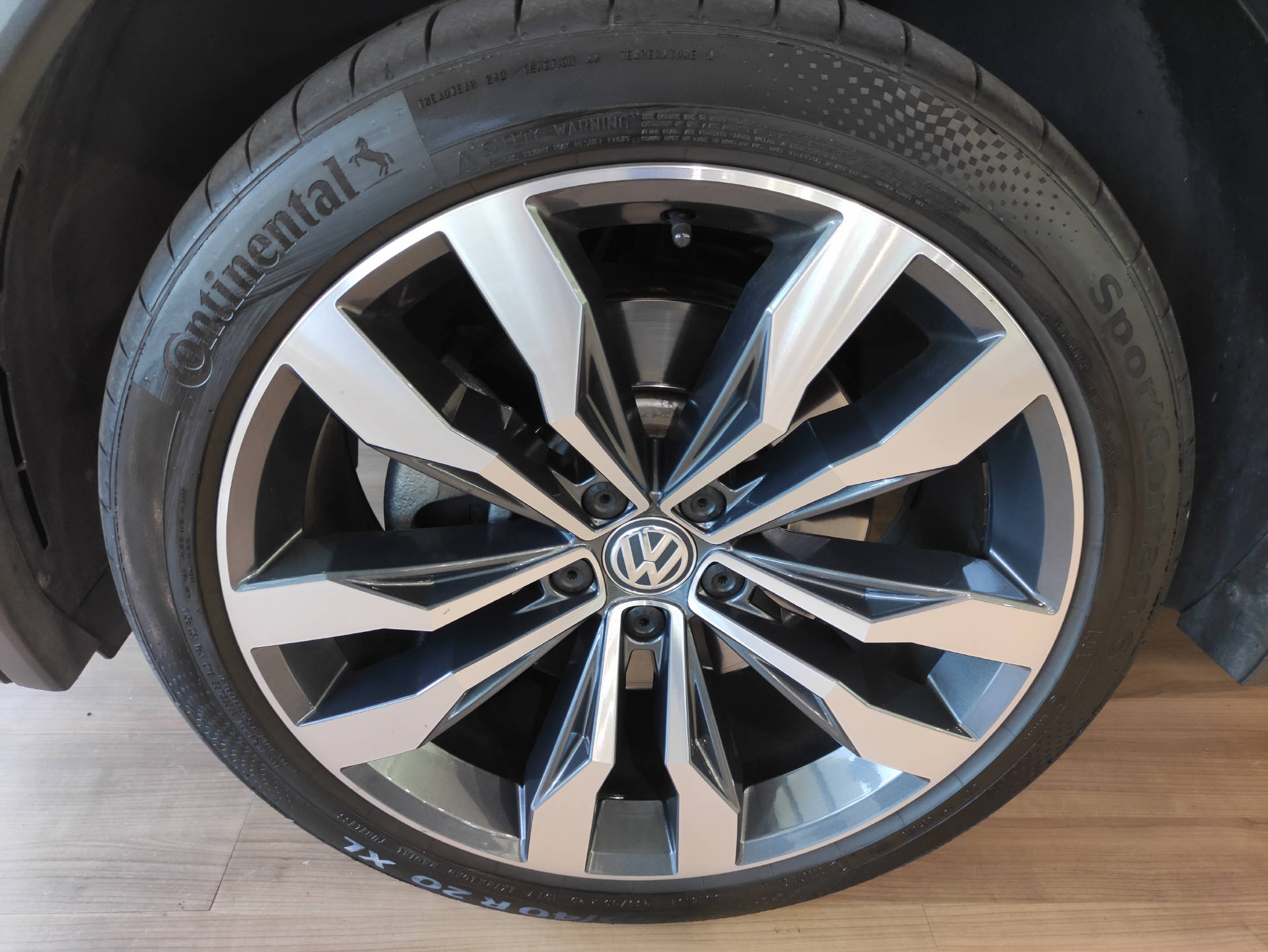 VW Tiguan 2.0 TDI ABT R-Line Highline DSG-image-3