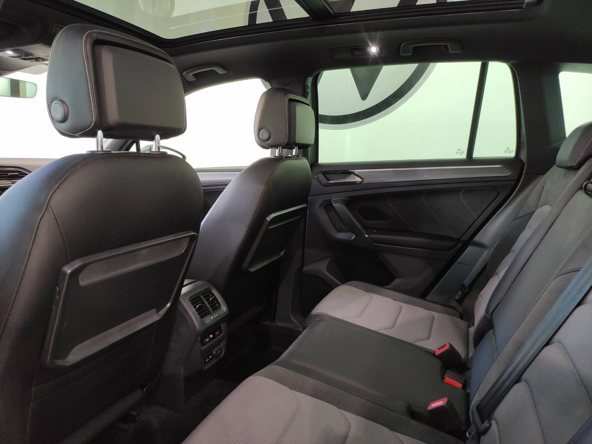 VW Tiguan 2.0 TDI ABT R-Line Highline DSG-image-13