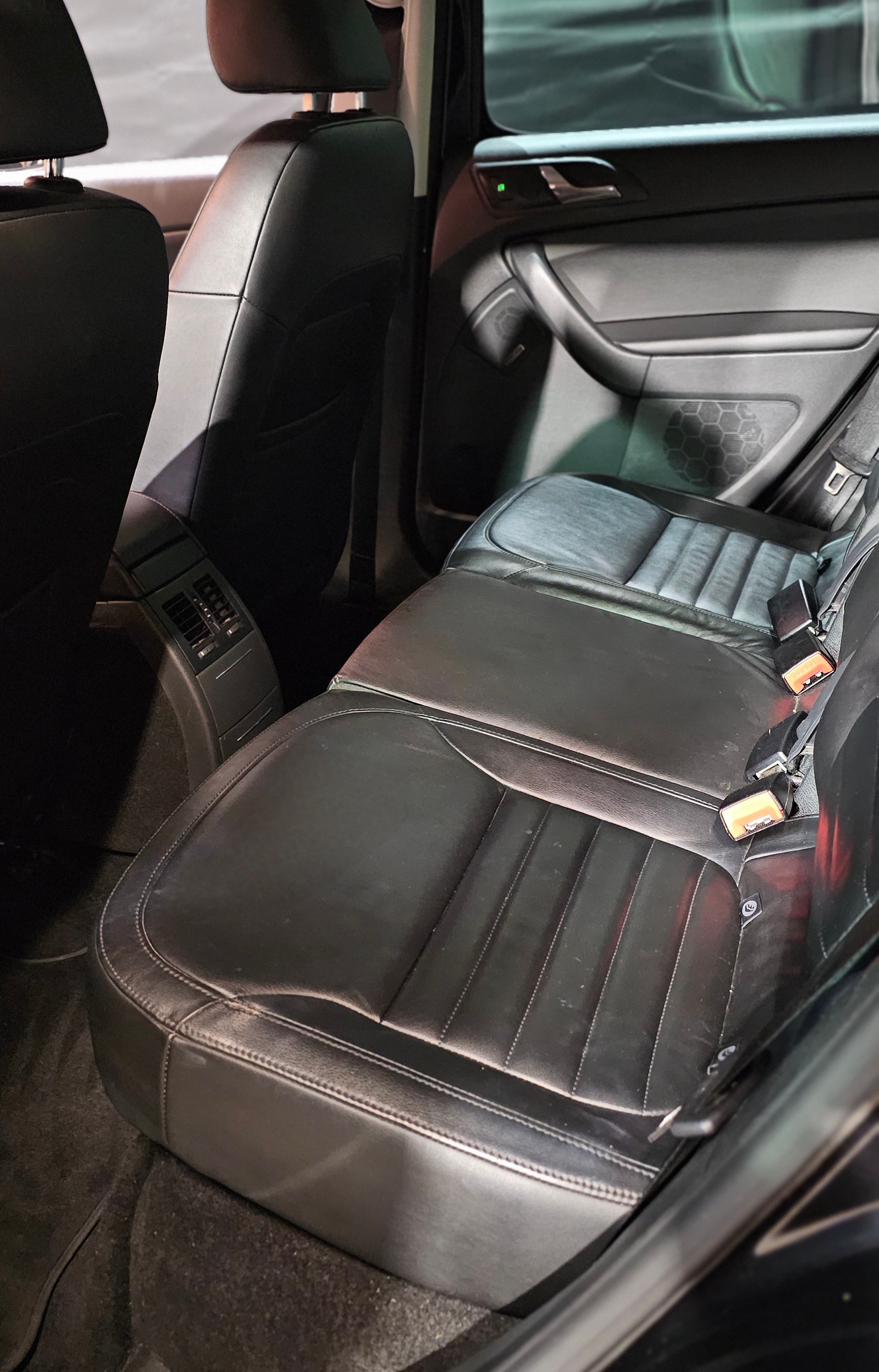 SKODA Yeti 1.8 TSI Experience 4x4-image-16