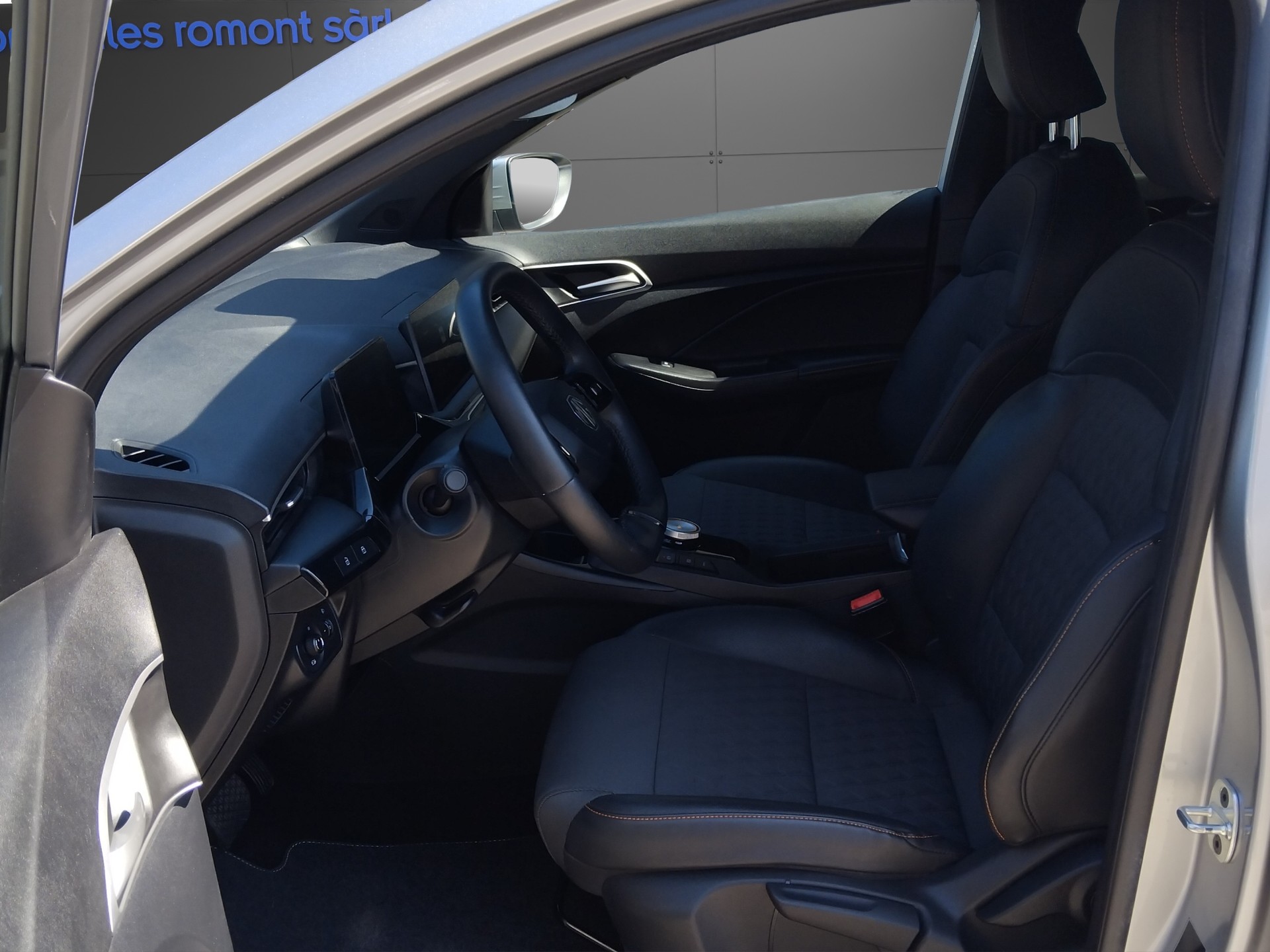 MG 3 1.5 Hybrid Luxury Aut.-image-8