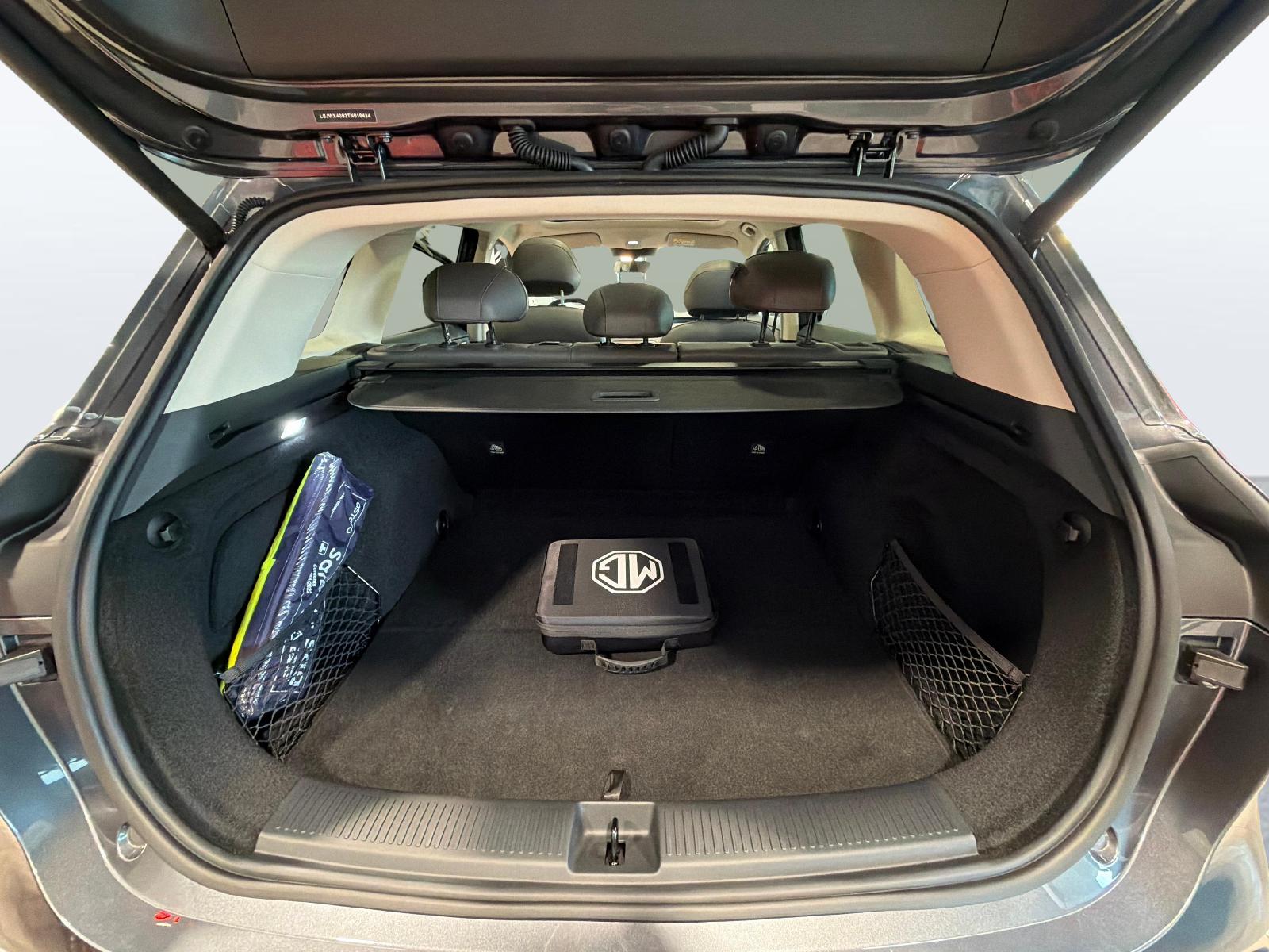 MG S6 EV 77 kWh Luxury 4WD-image-11