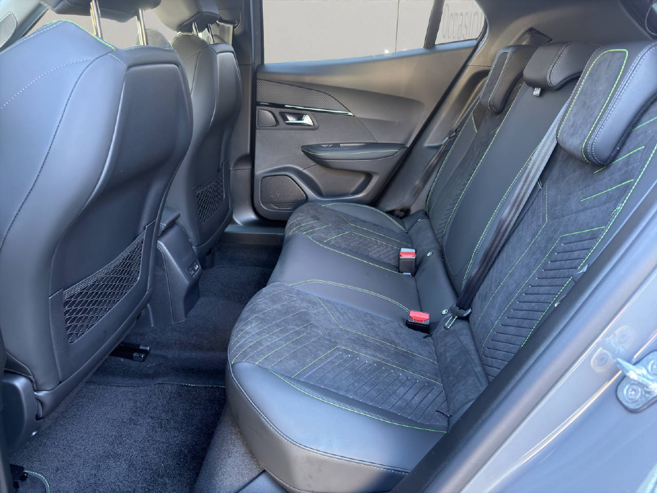 PEUGEOT 2008 1.2 Hybrid 145 GT-image-9