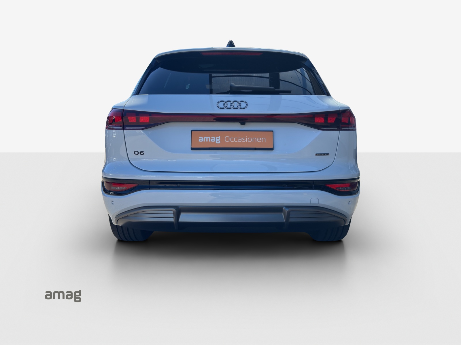 AUDI Q6 e-tron quattro-image-3