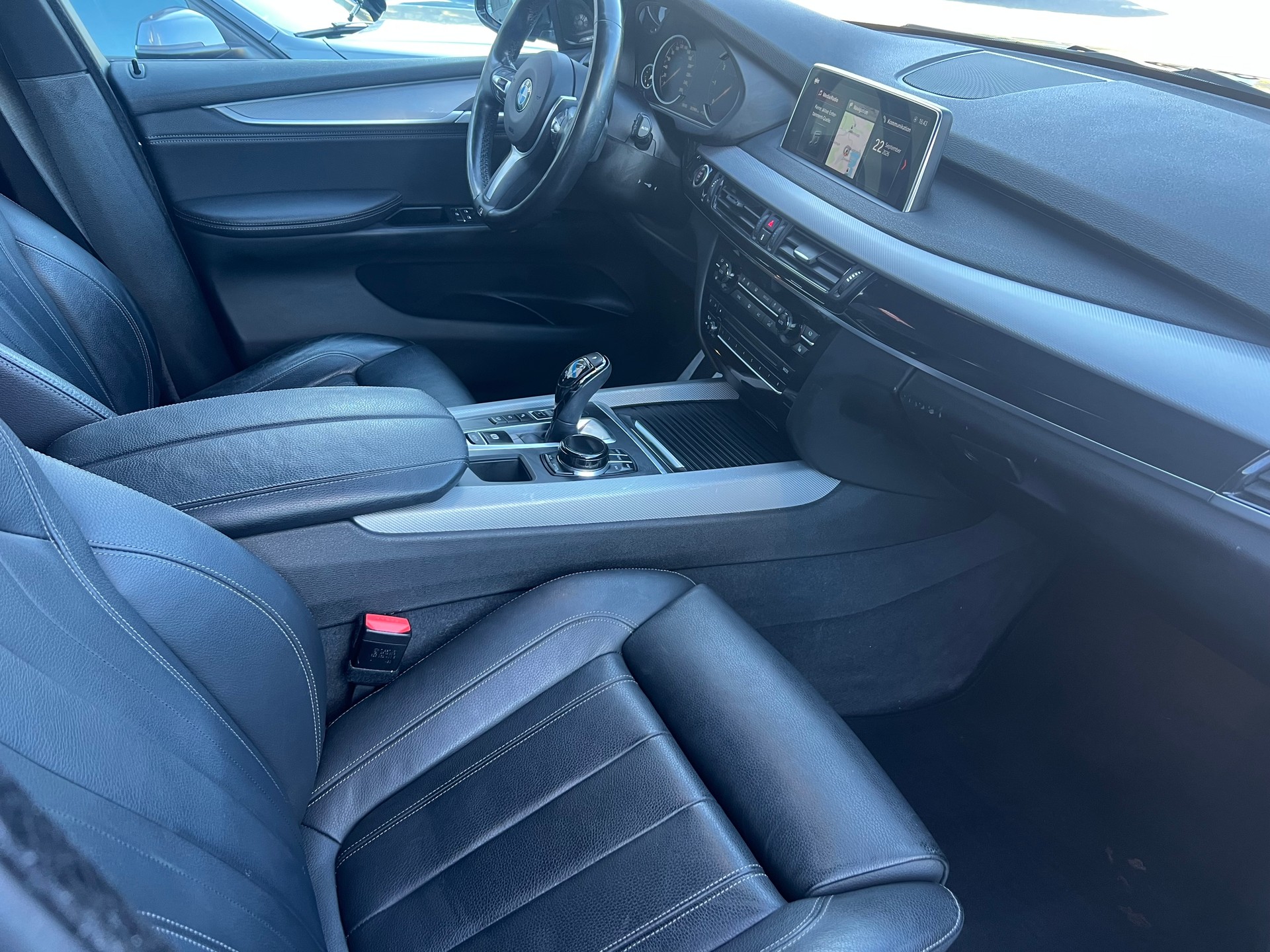 BMW X5 xDrive 30d Steptronic-image-9