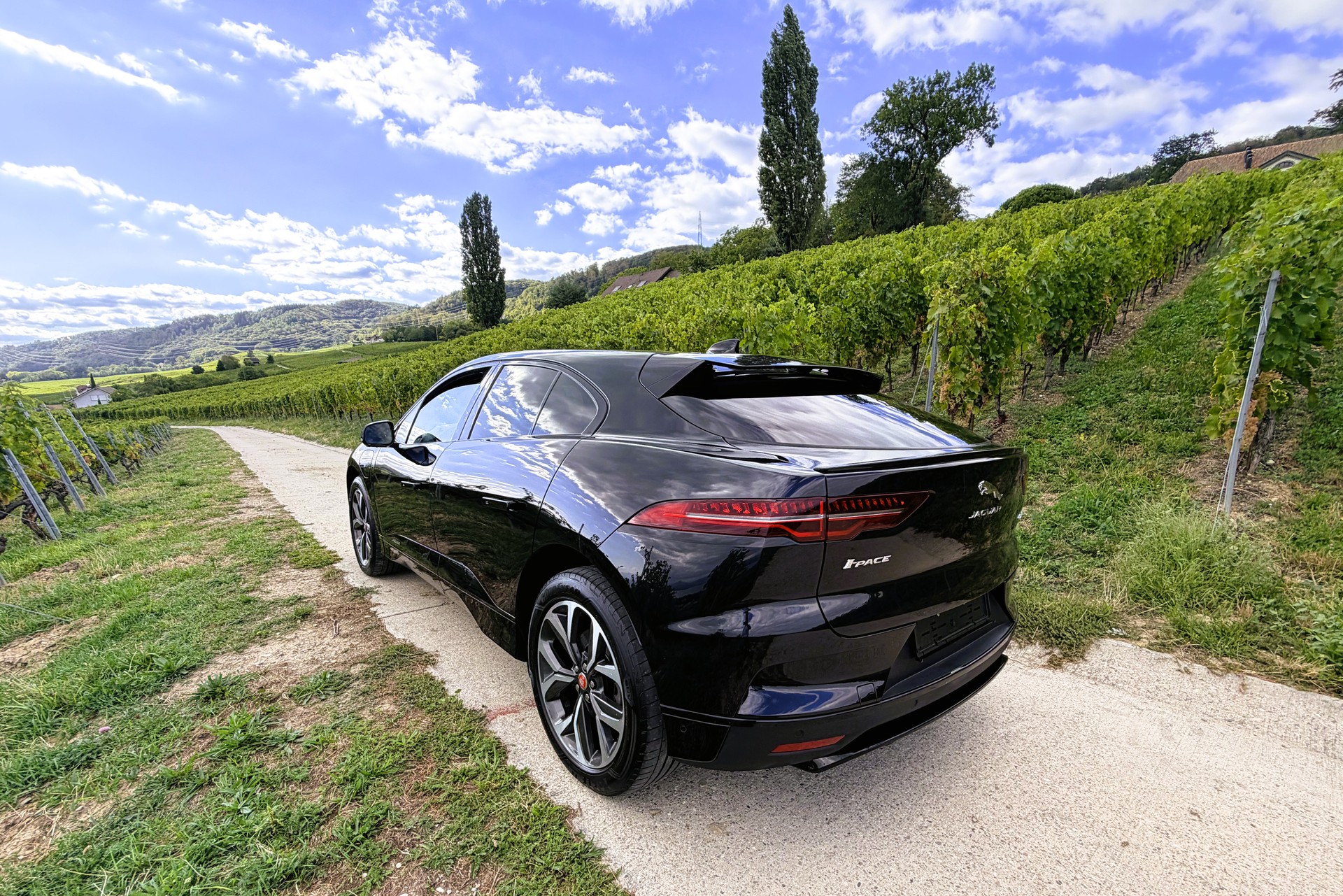 JAGUAR I-Pace EV400 HSE Black AWD-image-12