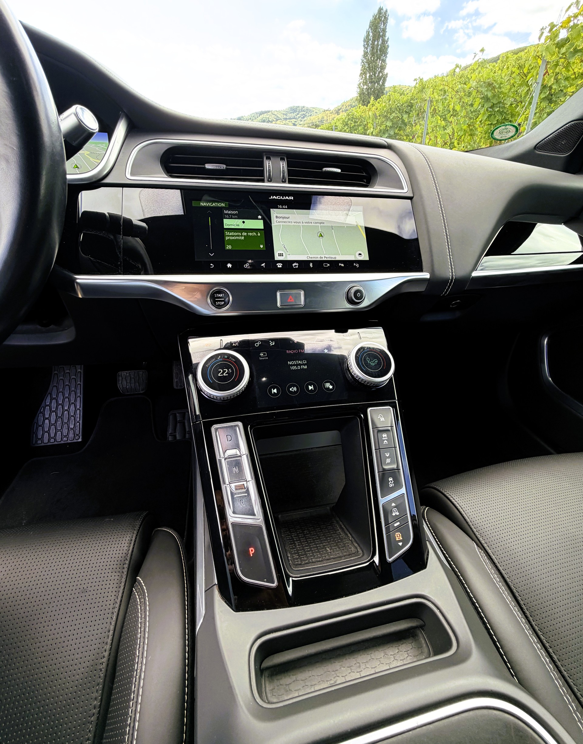 JAGUAR I-Pace EV400 HSE Black AWD-image-15