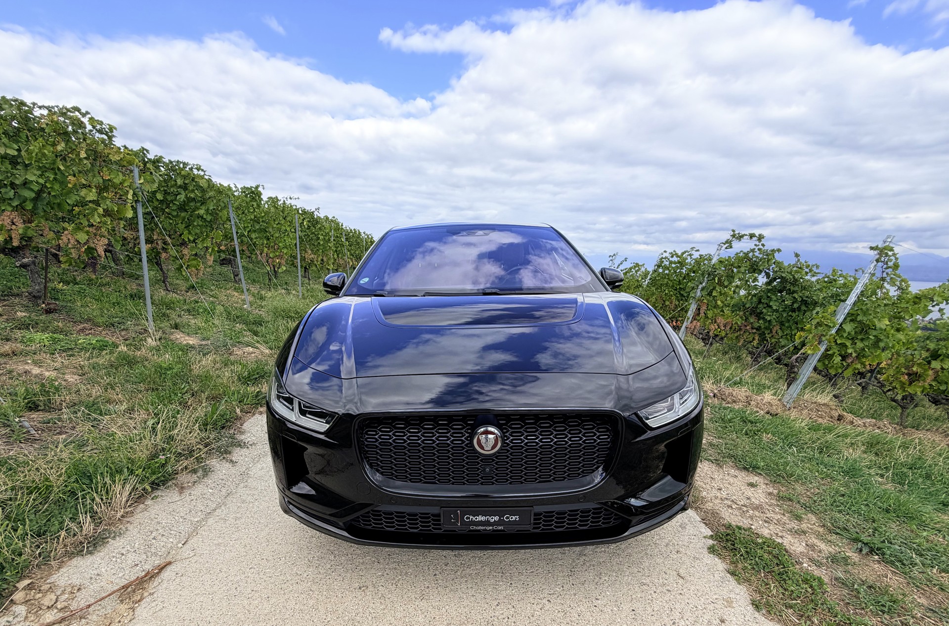 JAGUAR I-Pace EV400 HSE Black AWD-image-2