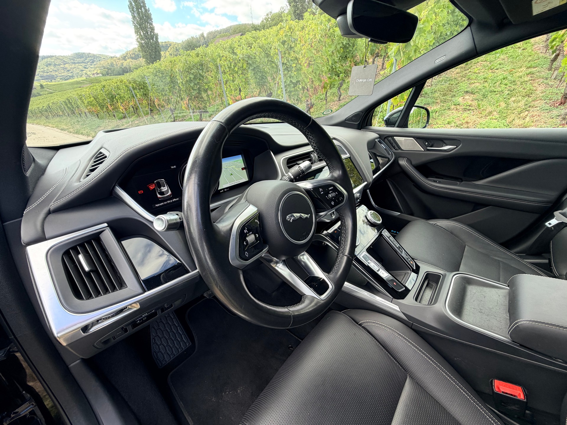 JAGUAR I-Pace EV400 HSE Black AWD-image-26