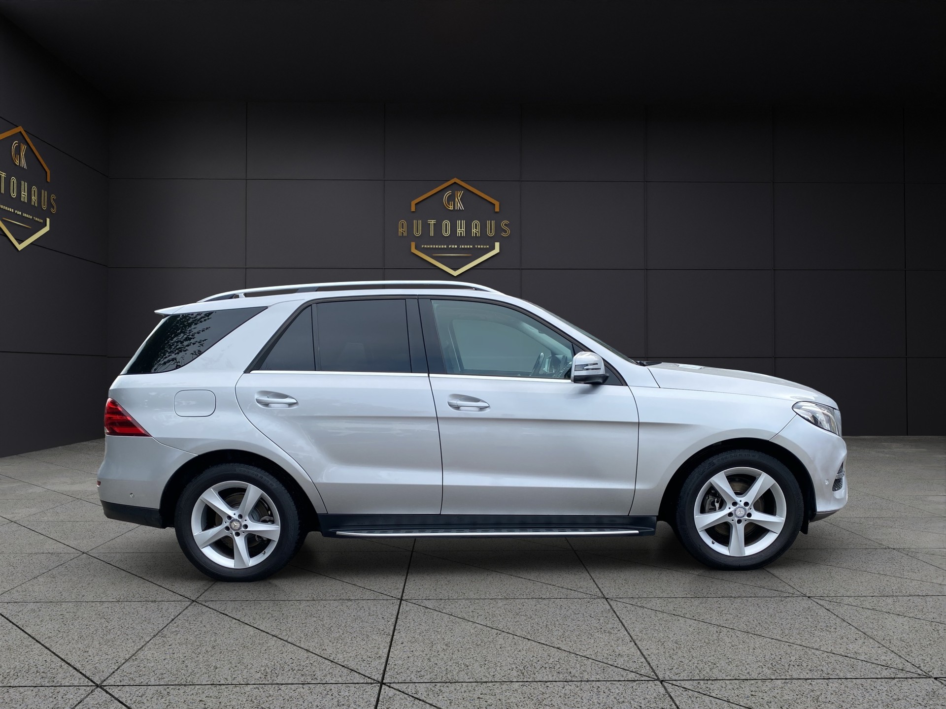 MERCEDES-BENZ GLE 350 d Executive 4Matic 9G-Tronic-image-6