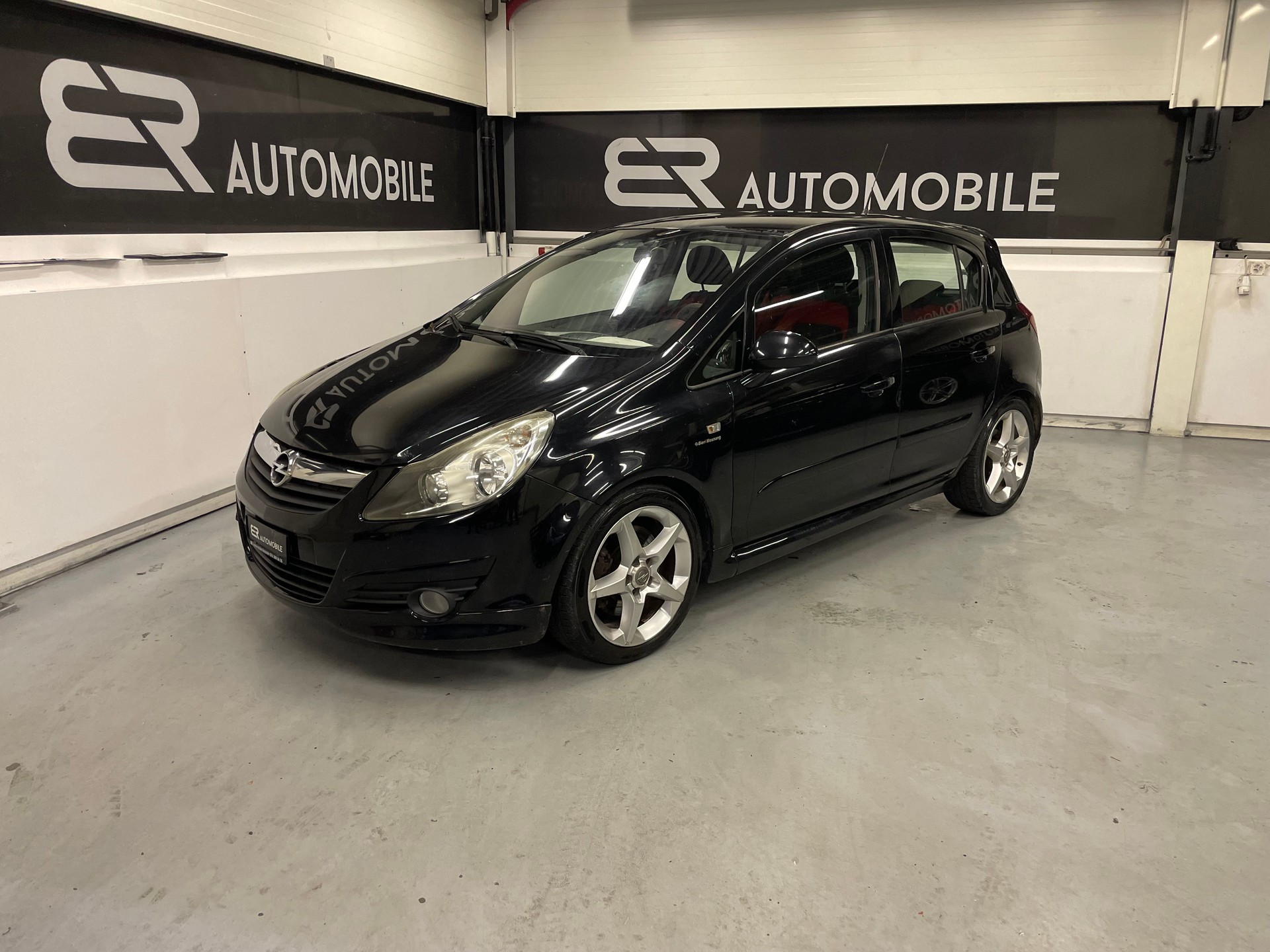 OPEL Corsa 1.6 Turbo GSi-image-0