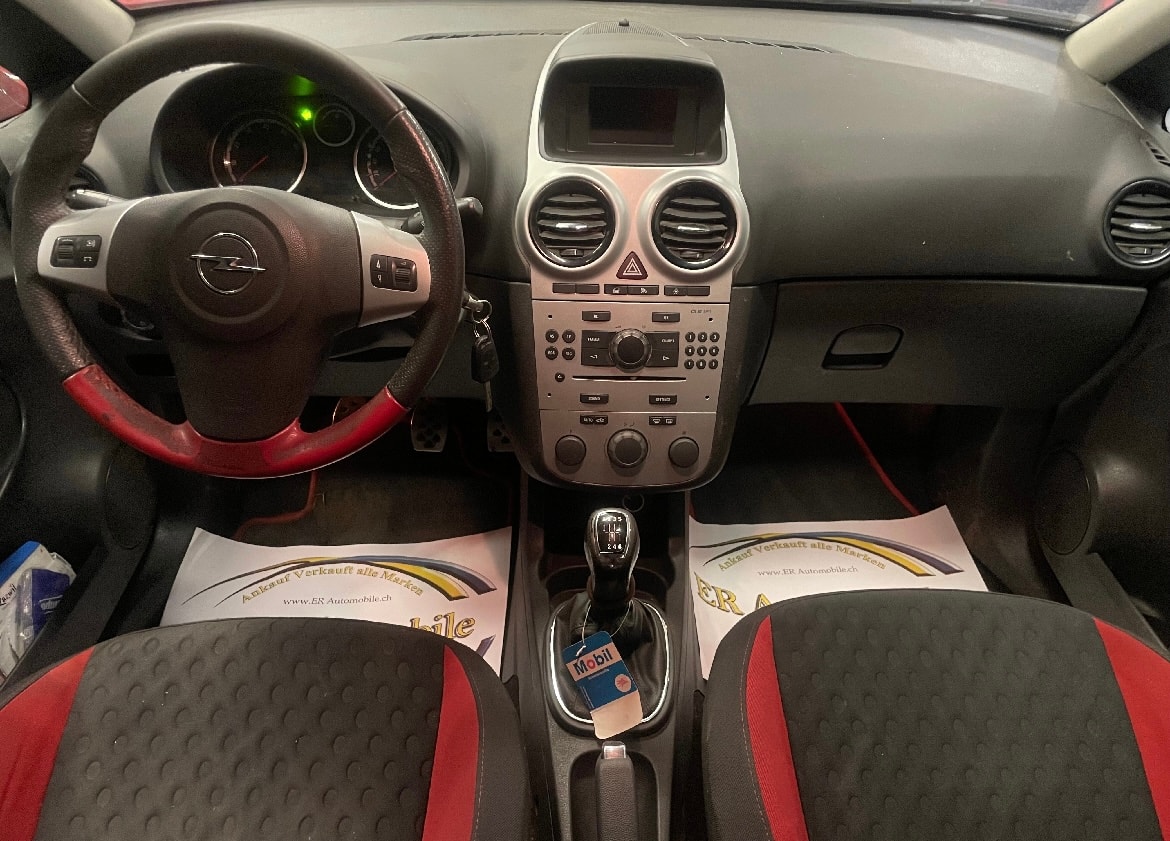 OPEL Corsa 1.6 Turbo GSi-image-8