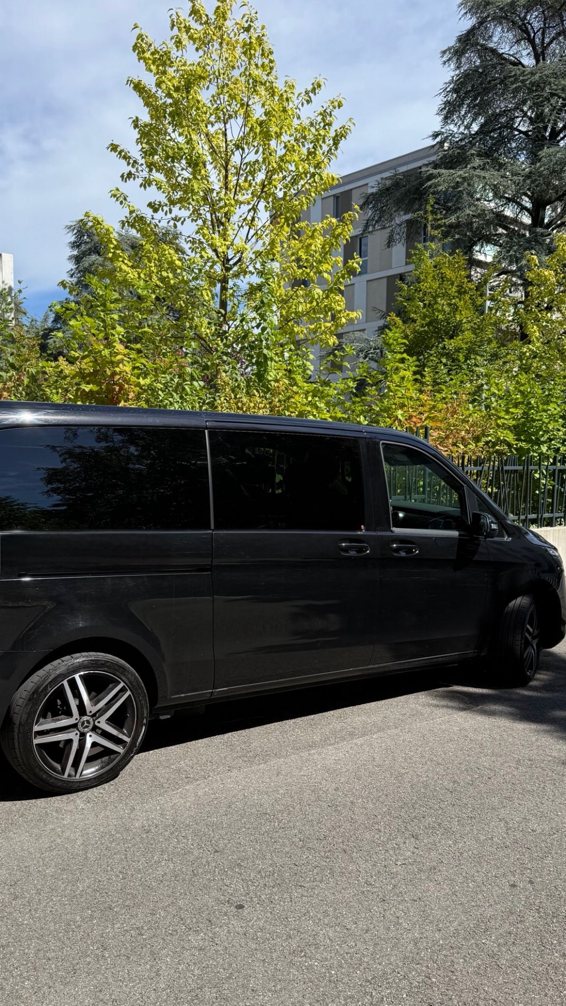 MERCEDES-BENZ V 250 d Avantgarde extr.lg. 4Matic 7 places-image-1