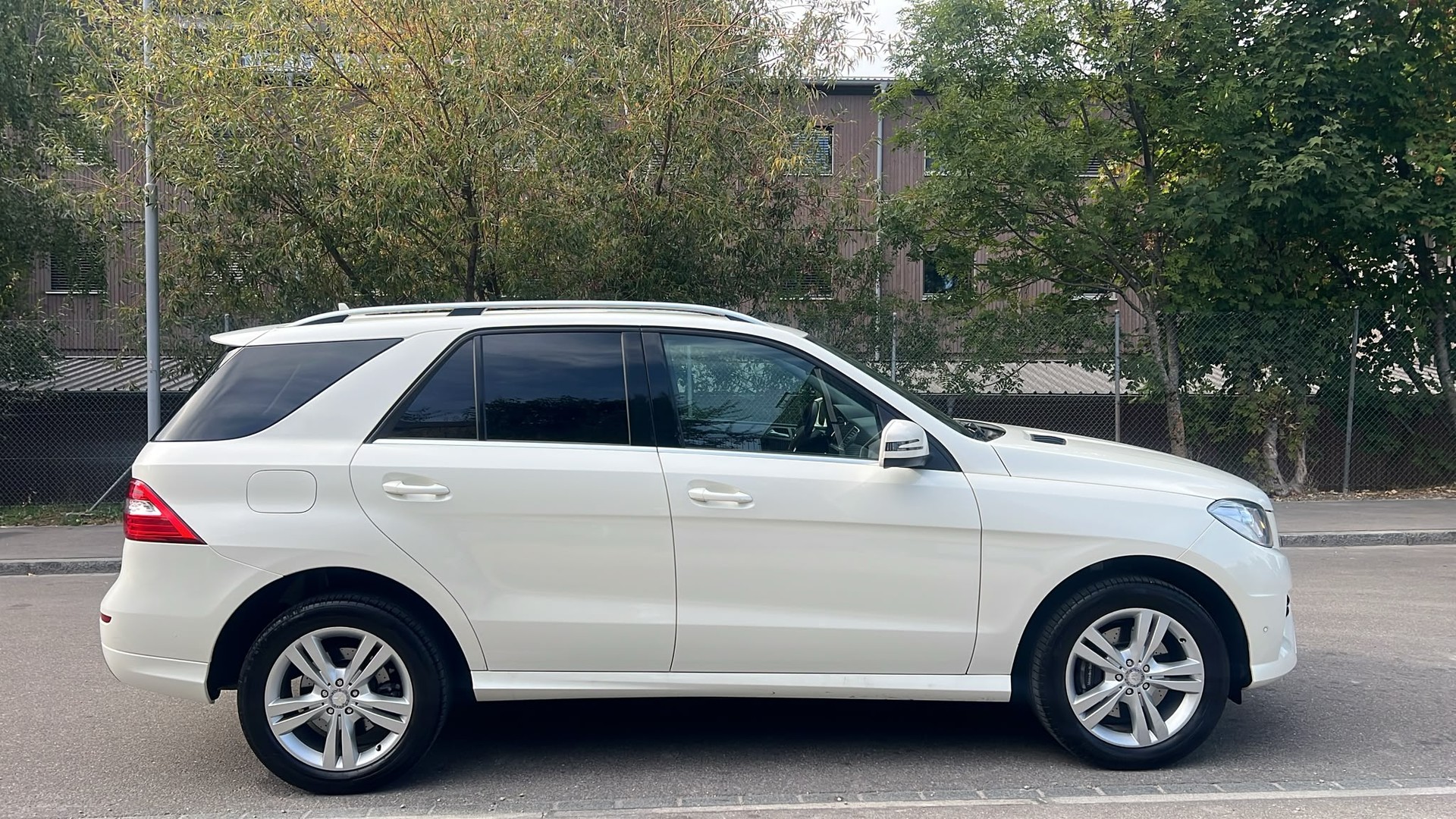 MERCEDES-BENZ ML 350 BlueTEC 4Matic 7G-Tronic-image-4