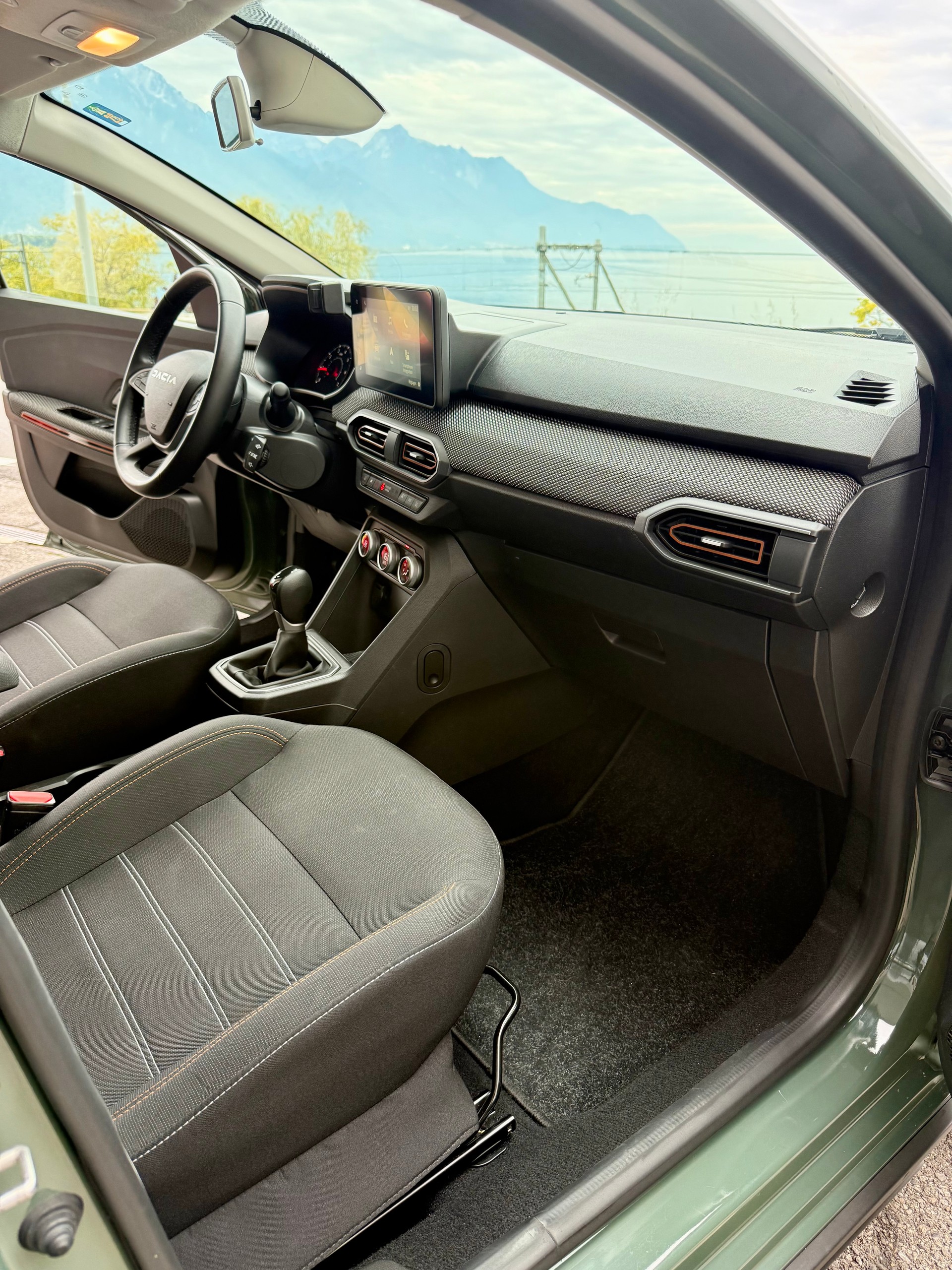 DACIA Sandero Stepway TCe 90 Extreme+ CVT-image-11