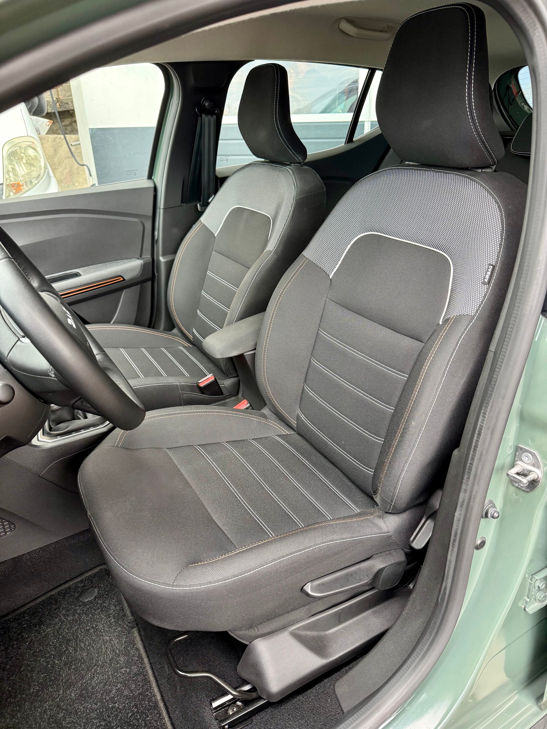 DACIA Sandero Stepway TCe 90 Extreme+ CVT-image-15