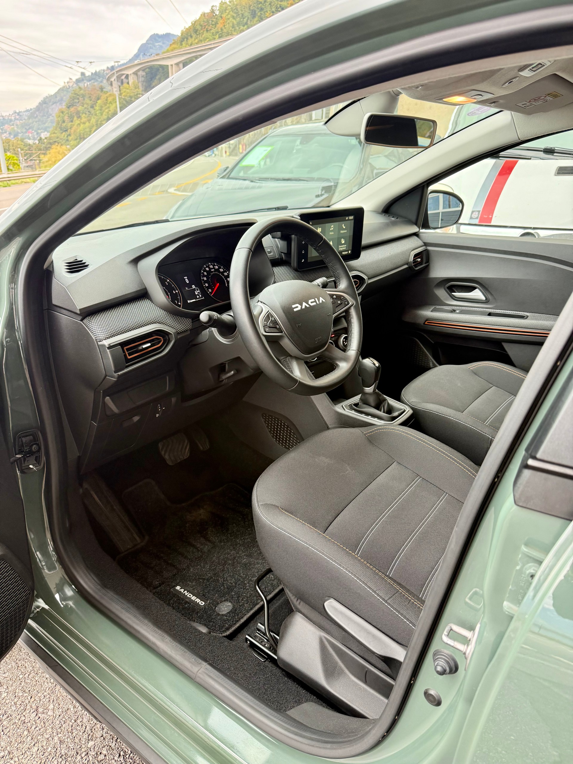DACIA Sandero Stepway TCe 90 Extreme+ CVT-image-9
