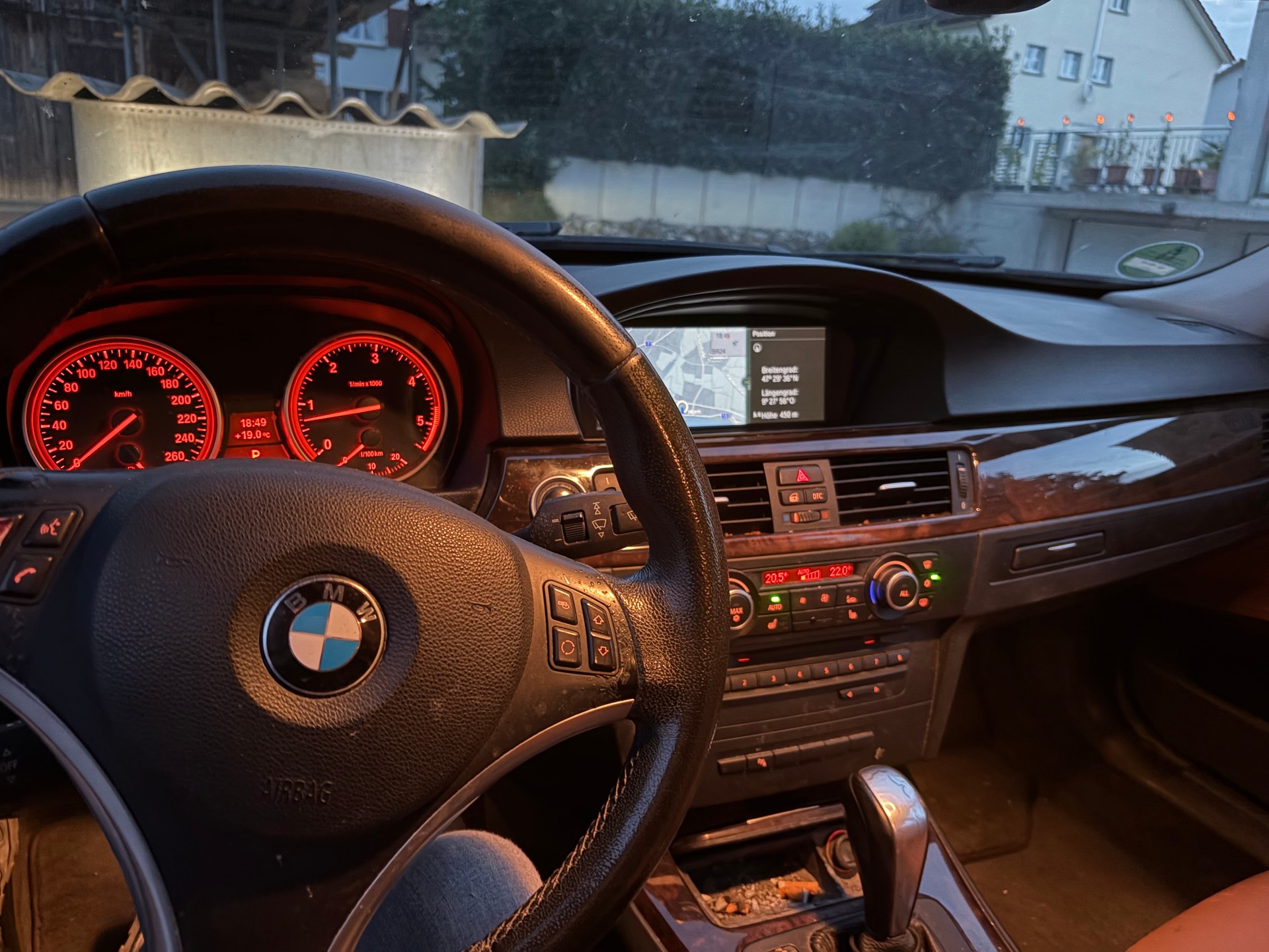 BMW 330d-image-3