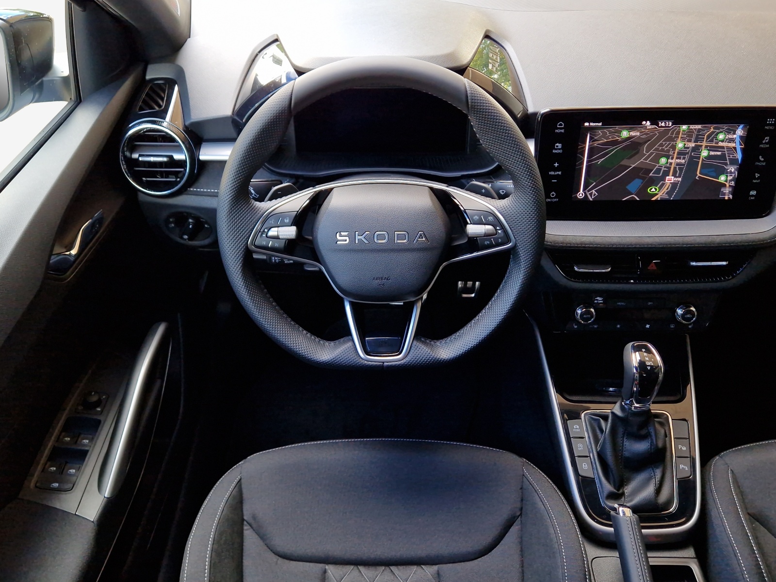 SKODA Fabia 1.0 TSI Monte Carlo DSG-image-8