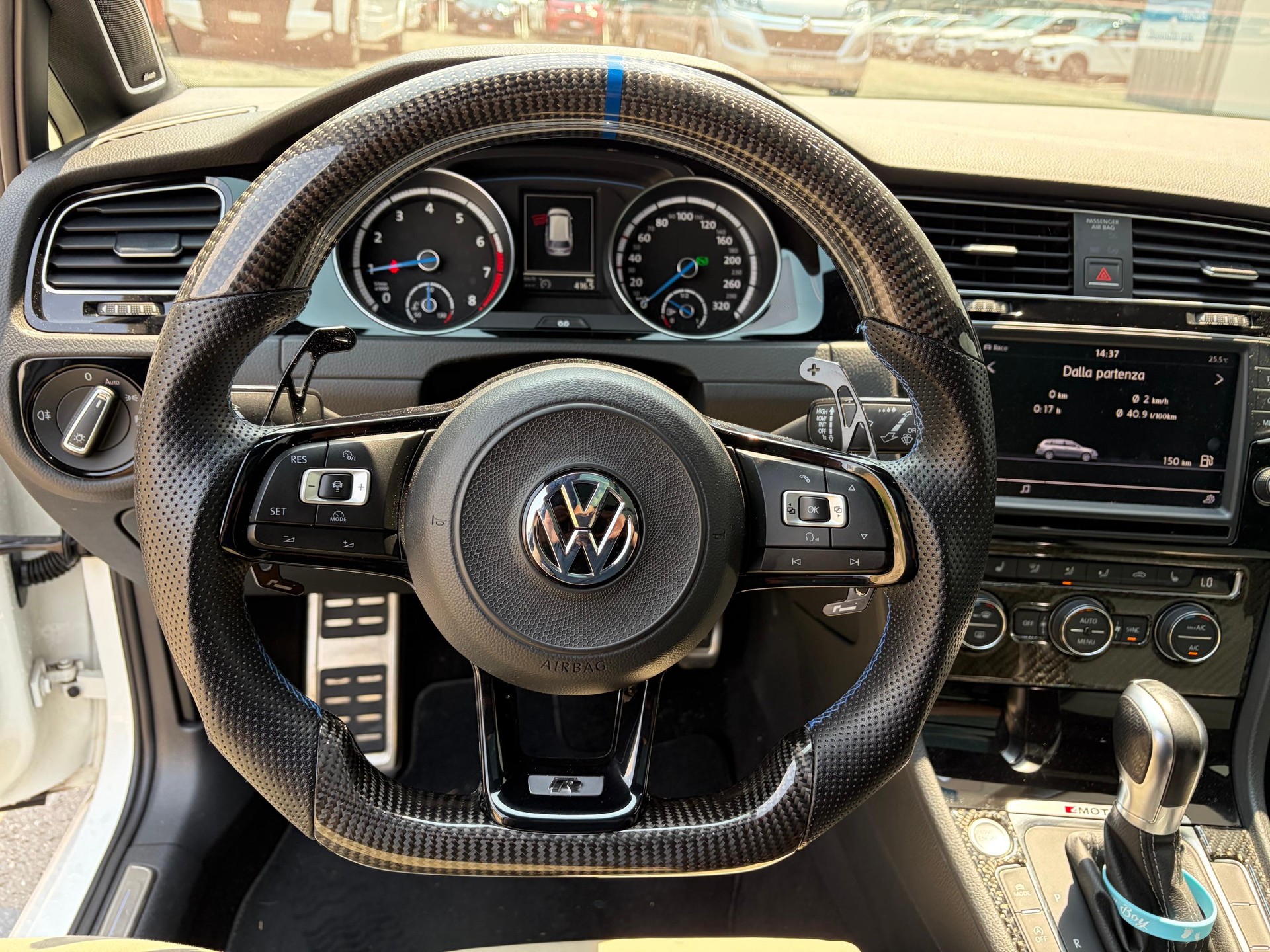VW Golf VII Variant 2.0 TSI R DSG 4motion-image-9