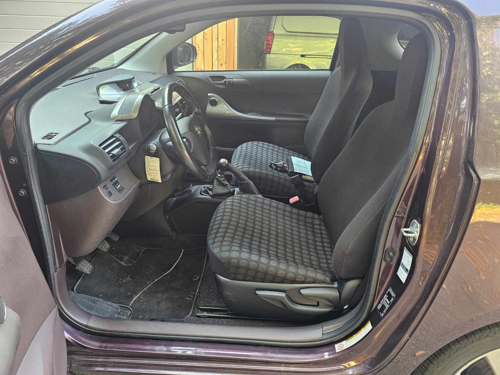 TOYOTA iQ3 1.33 Dual VVT-i hagelschaden degats de grele-image-10