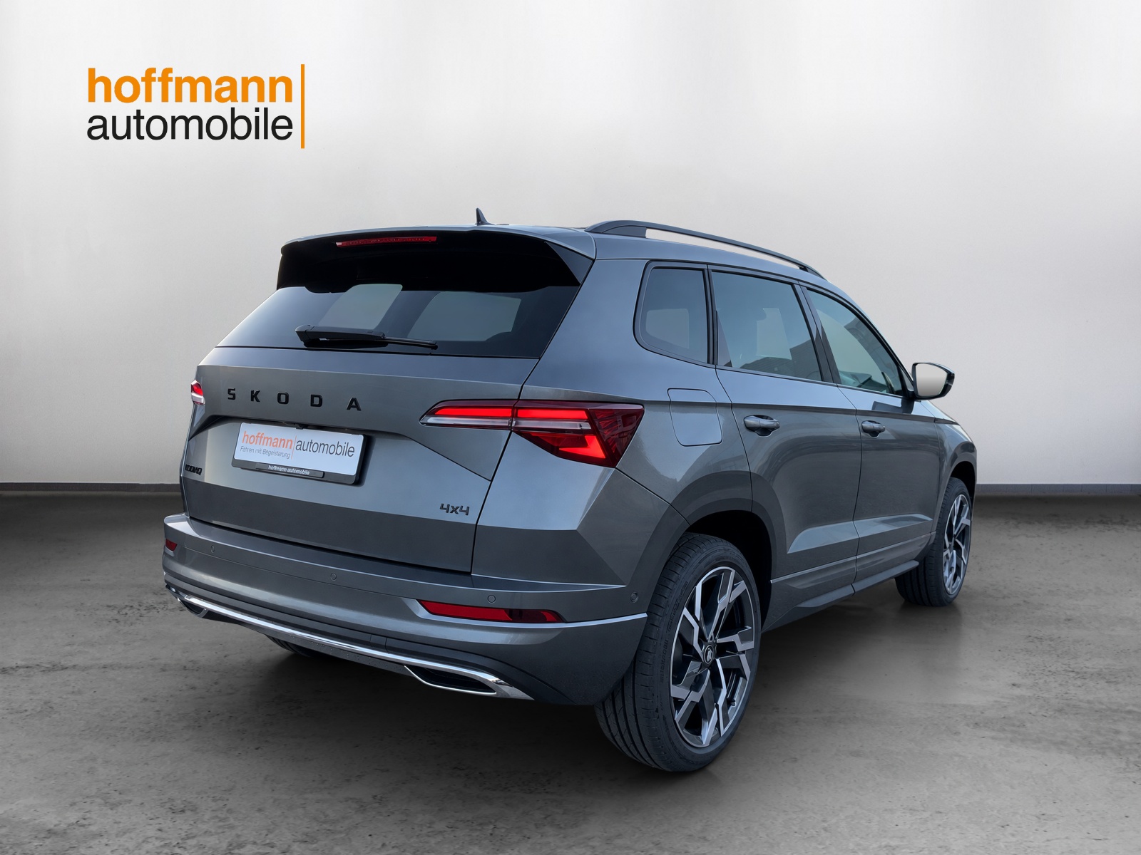 SKODA Karoq 2.0 TSI SportLine 4x4 DSG-showroom-element-3