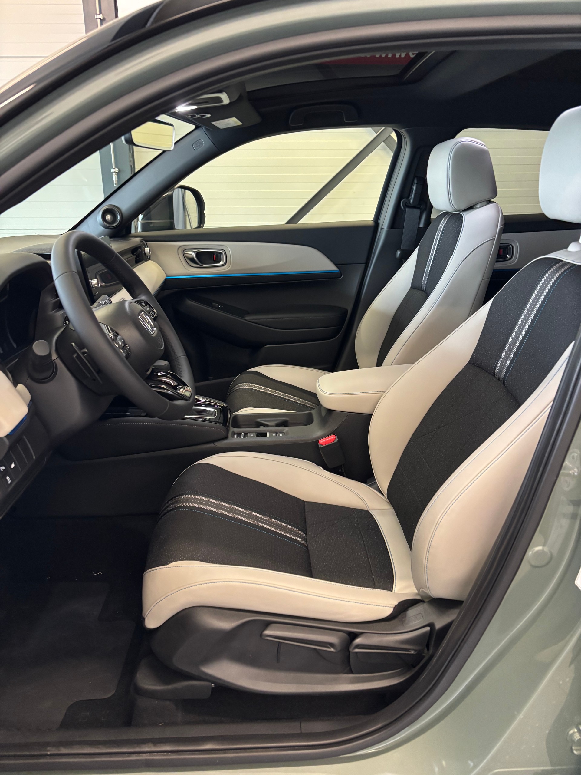HONDA HR-V 1.5i-MMD Advance Style Plus CVT-image-7