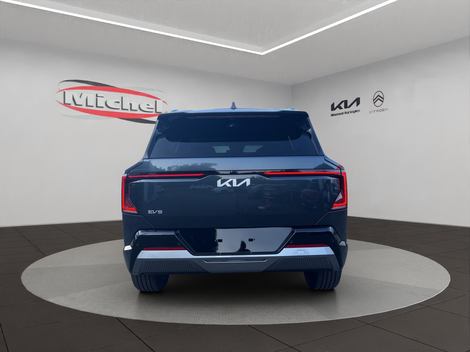 KIA EV5 81 kWh Earth 4x4 / Wärmepumpe / V2L Funktion / Gratis Winterräder Alu / 0.00% Leasing-Aktion-image-5