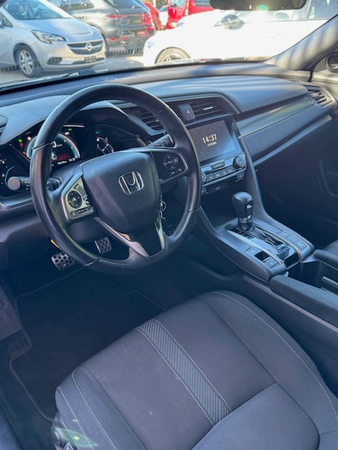 HONDA Civic 1.0 VTEC Executive CVT-image-5