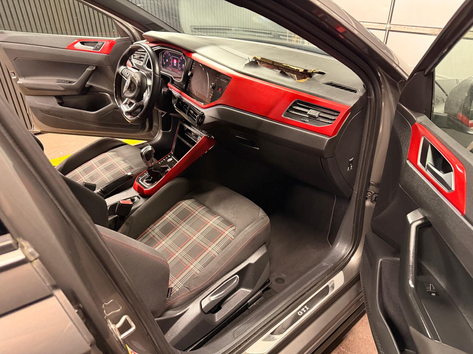 VW Polo 2.0 TSI GTI DSG-image-13