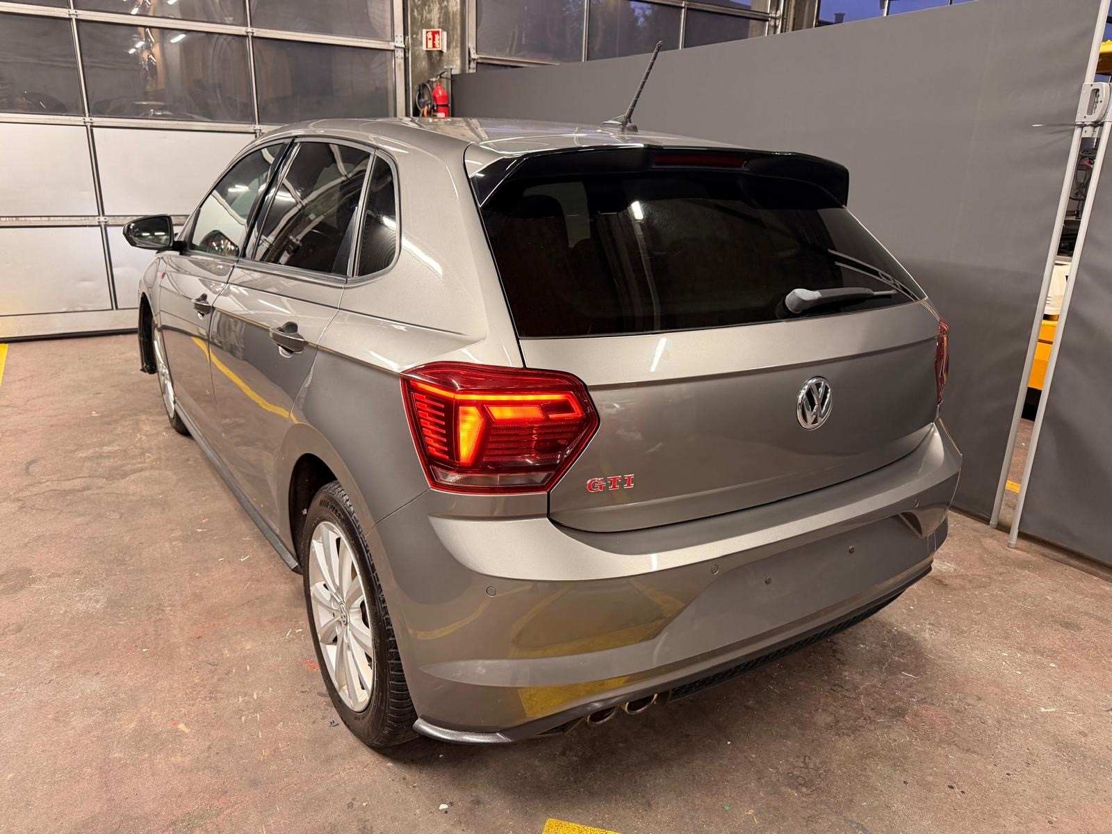 VW Polo 2.0 TSI GTI DSG-image-3