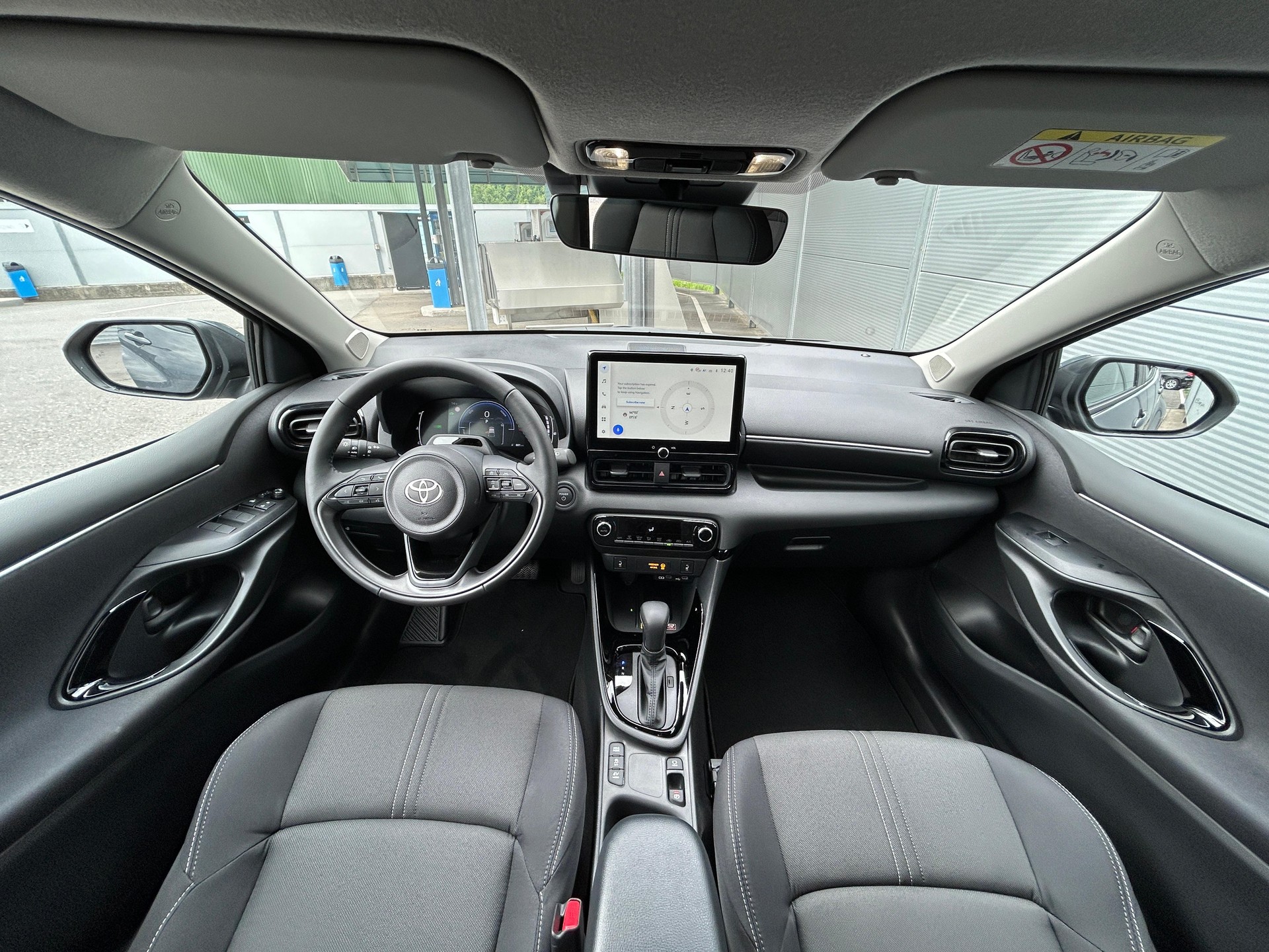 TOYOTA Yaris 1.5 VVT-i HSD Trend-image-5
