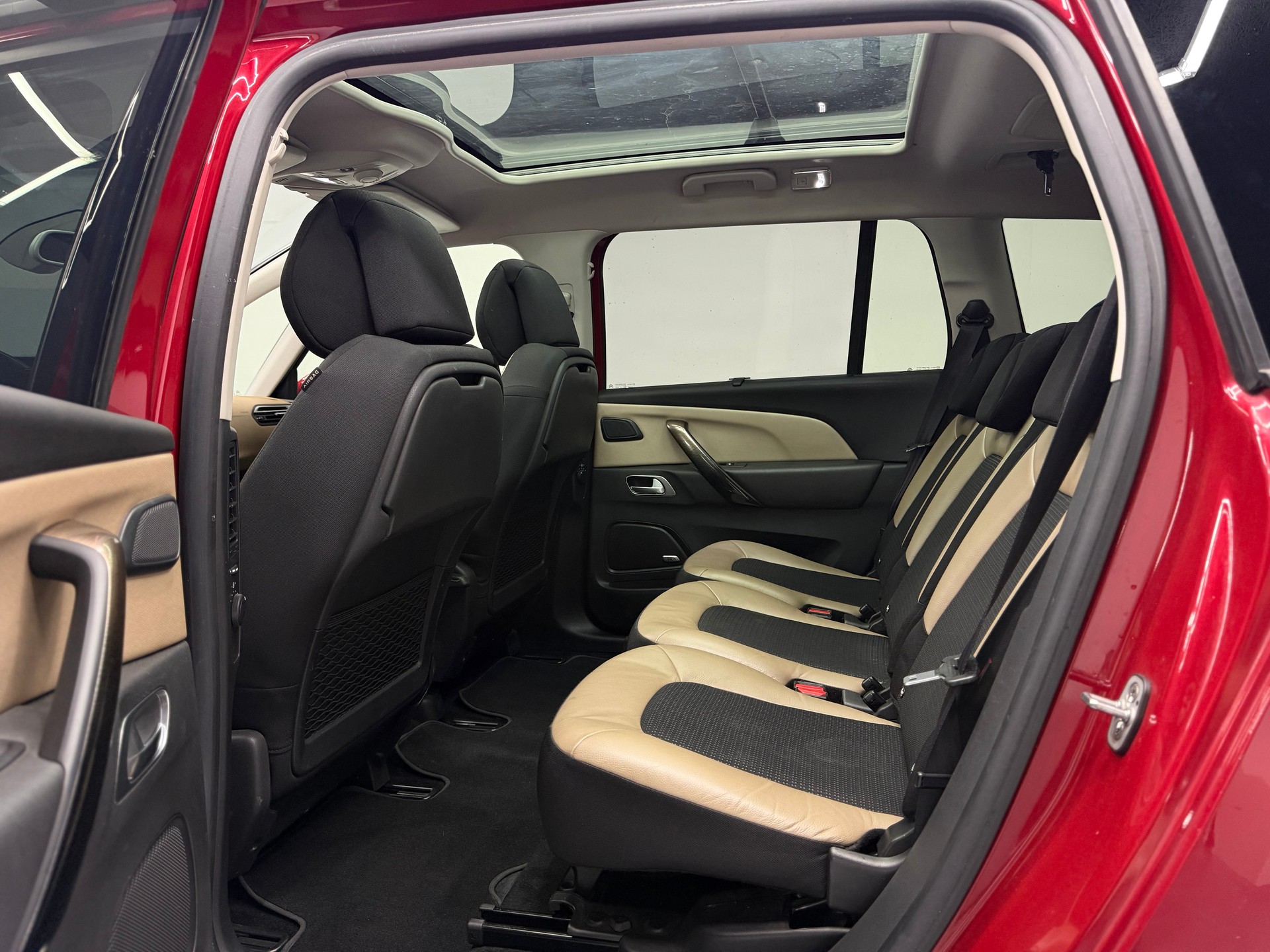 CITROEN Grand C4 Picasso 1.6 e-HDi Exclusive EGS6 ***Vollausstattung***-image-14