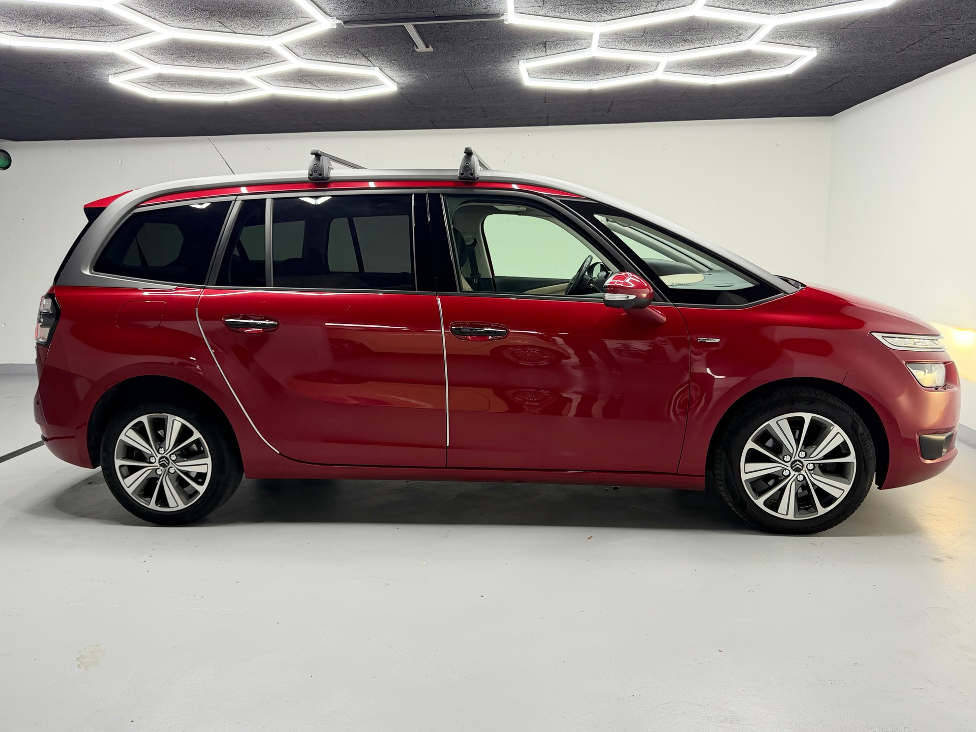 CITROEN Grand C4 Picasso 1.6 e-HDi Exclusive EGS6 ***Vollausstattung***-image-3