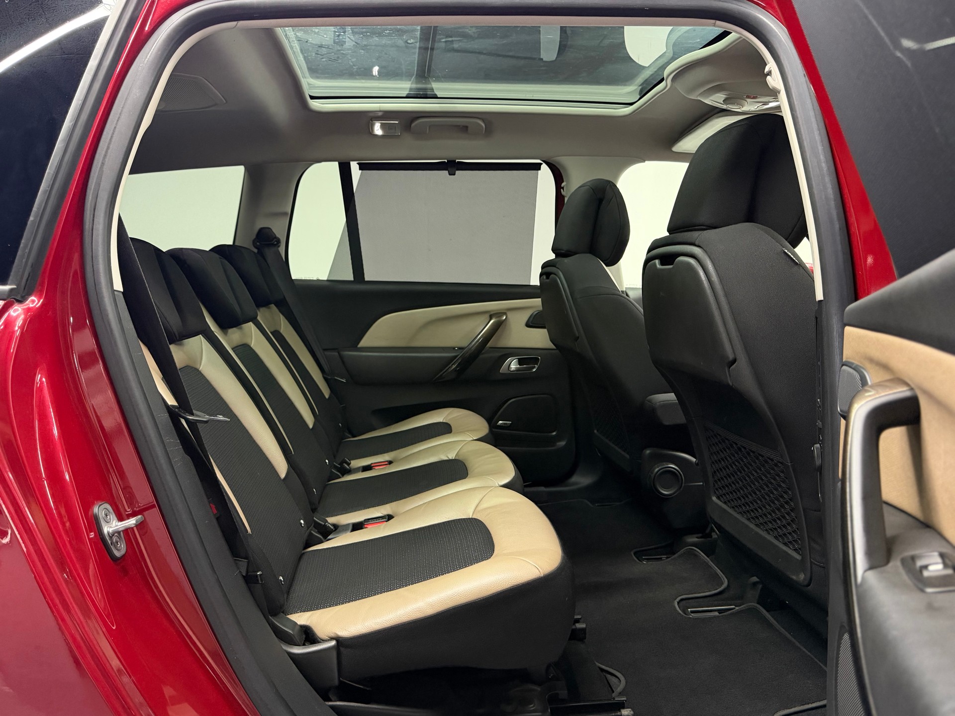 CITROEN Grand C4 Picasso 1.6 e-HDi Exclusive EGS6 ***Vollausstattung***-image-15
