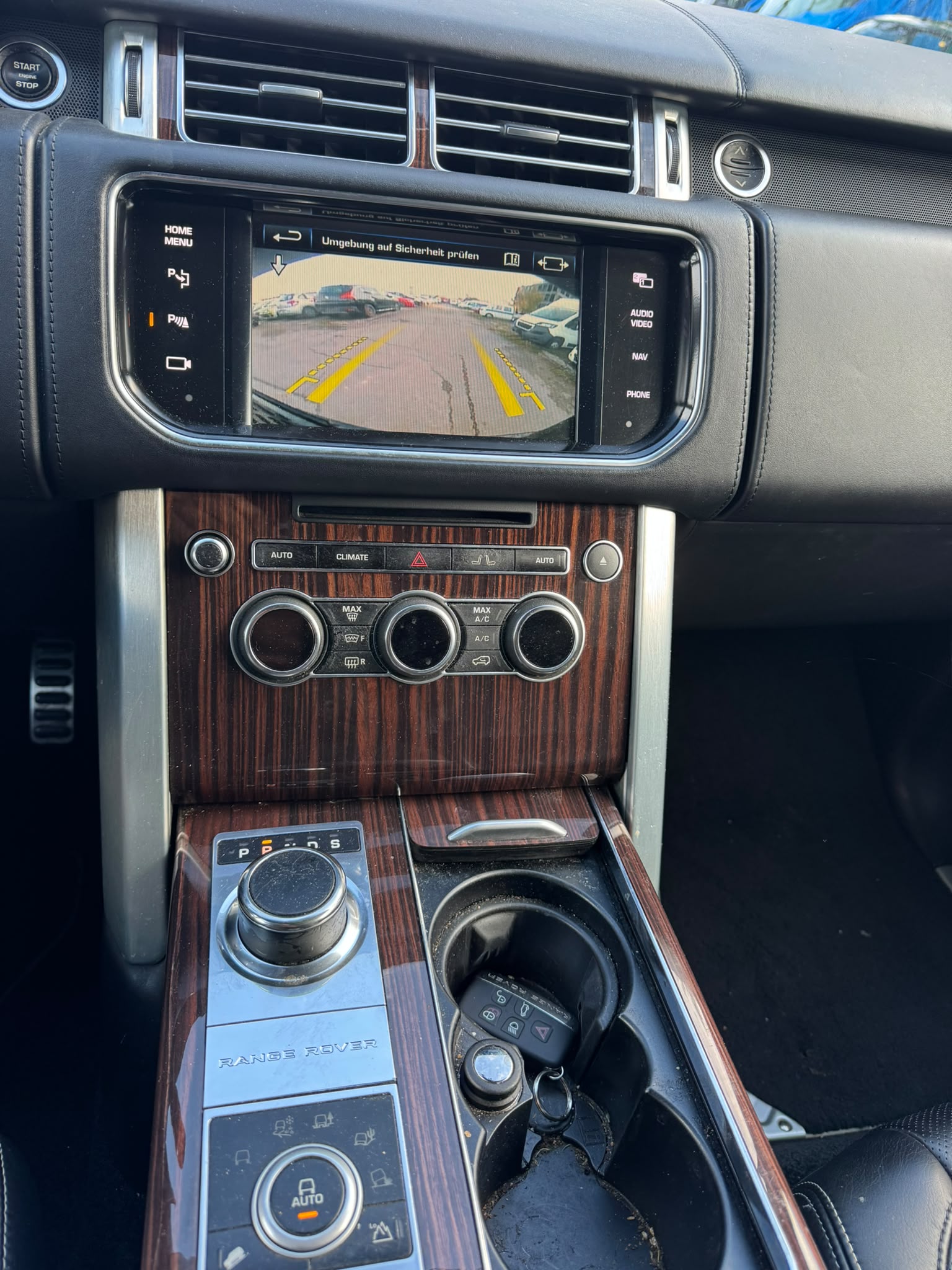 LAND ROVER Range Rover 4.4 SDV8 Autobiography Automatic-image-10