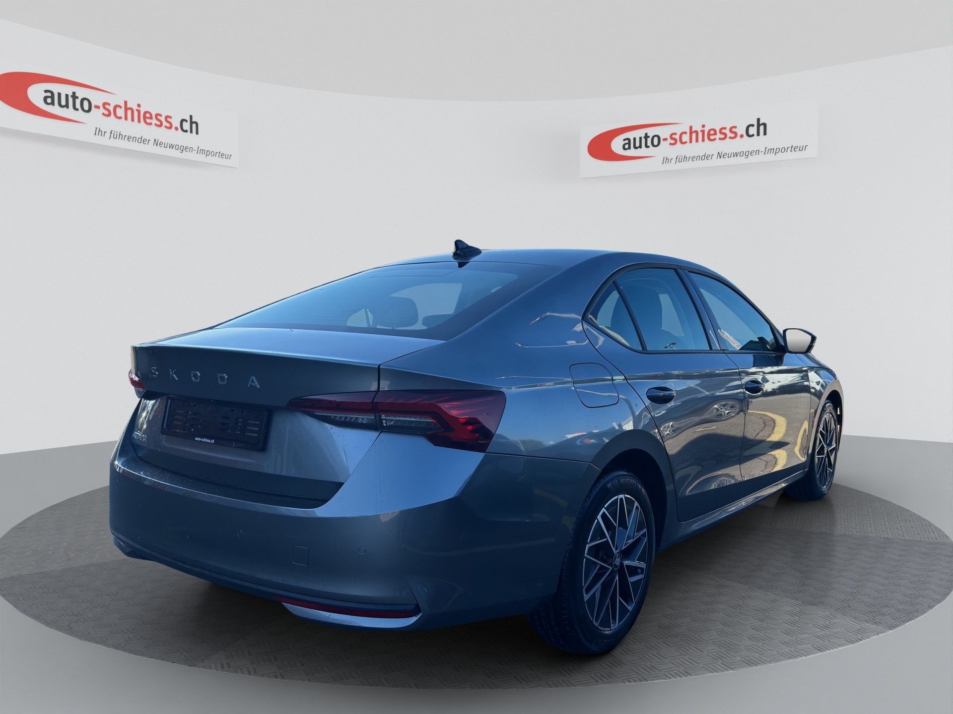 SKODA OCTAVIA-image-4