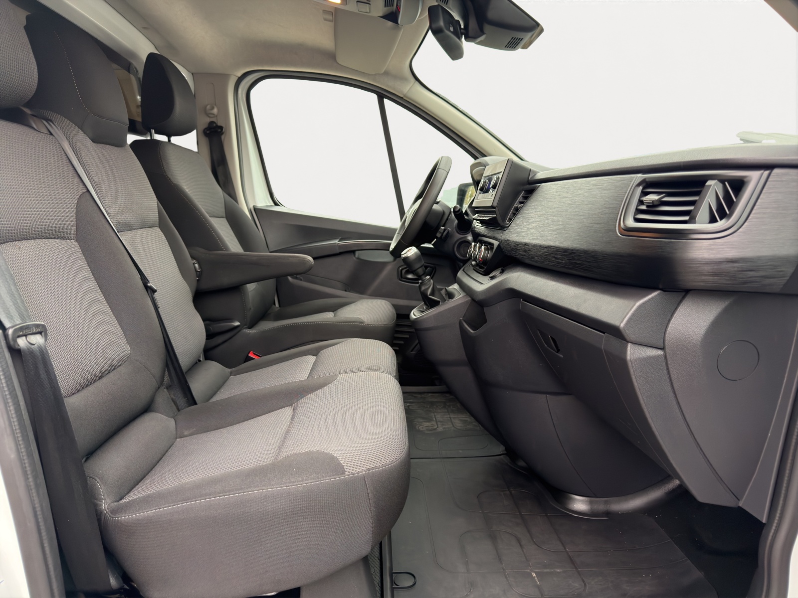 RENAULT Trafic 2.0 Blue dCi 130 Advance L1H1 EN-image-14