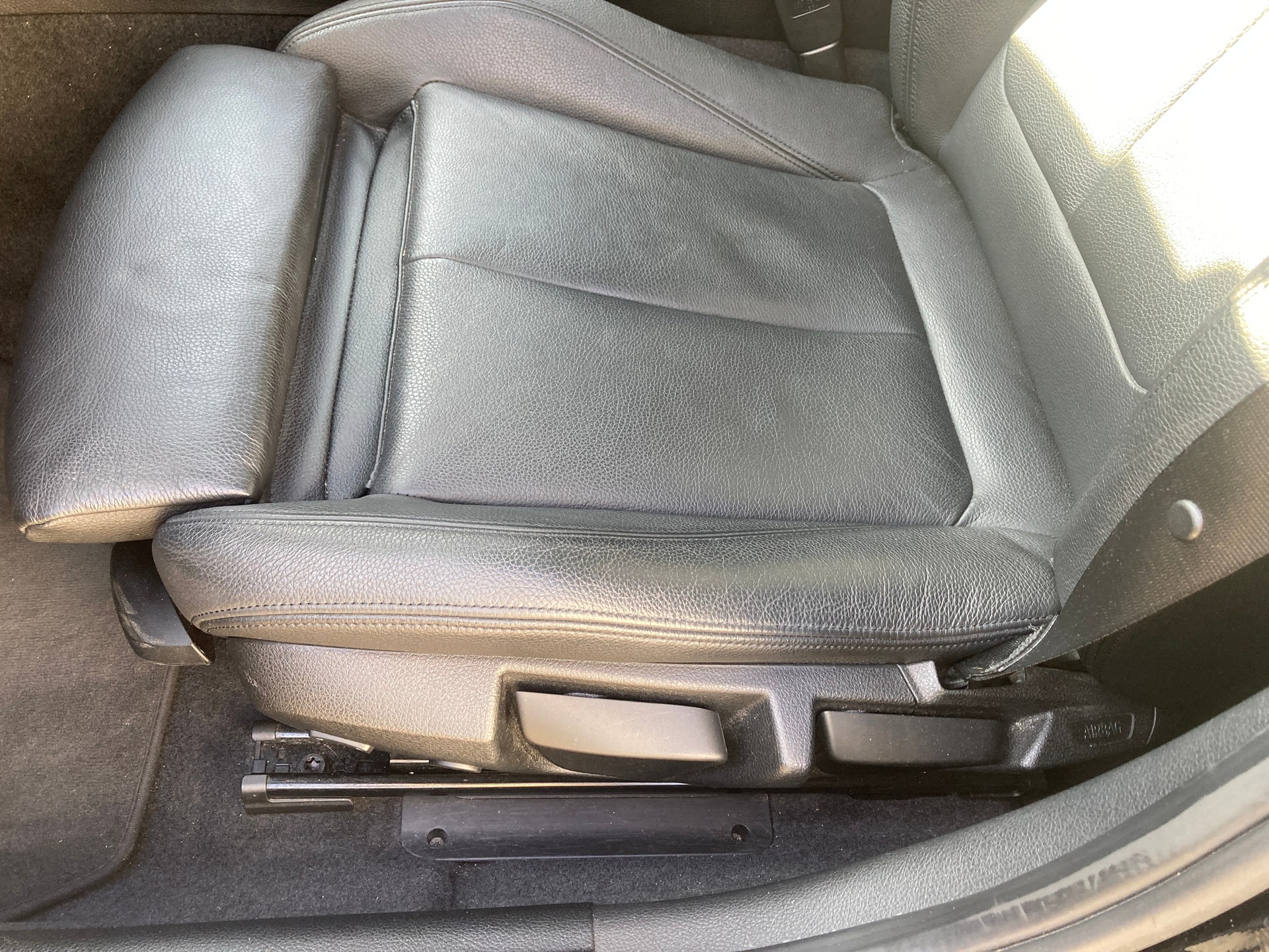 BMW 120d xDrive M Sport Steptronic-image-14