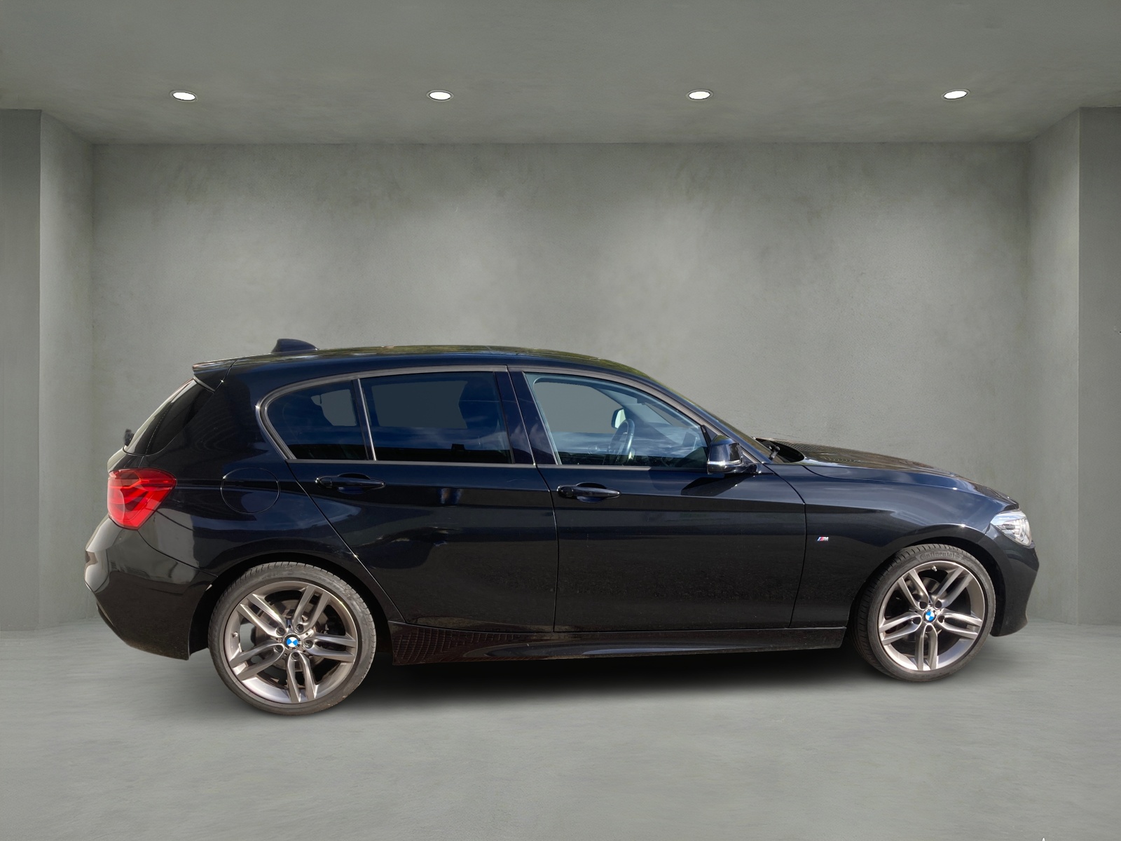 BMW 120d xDrive M Sport Steptronic-image-7