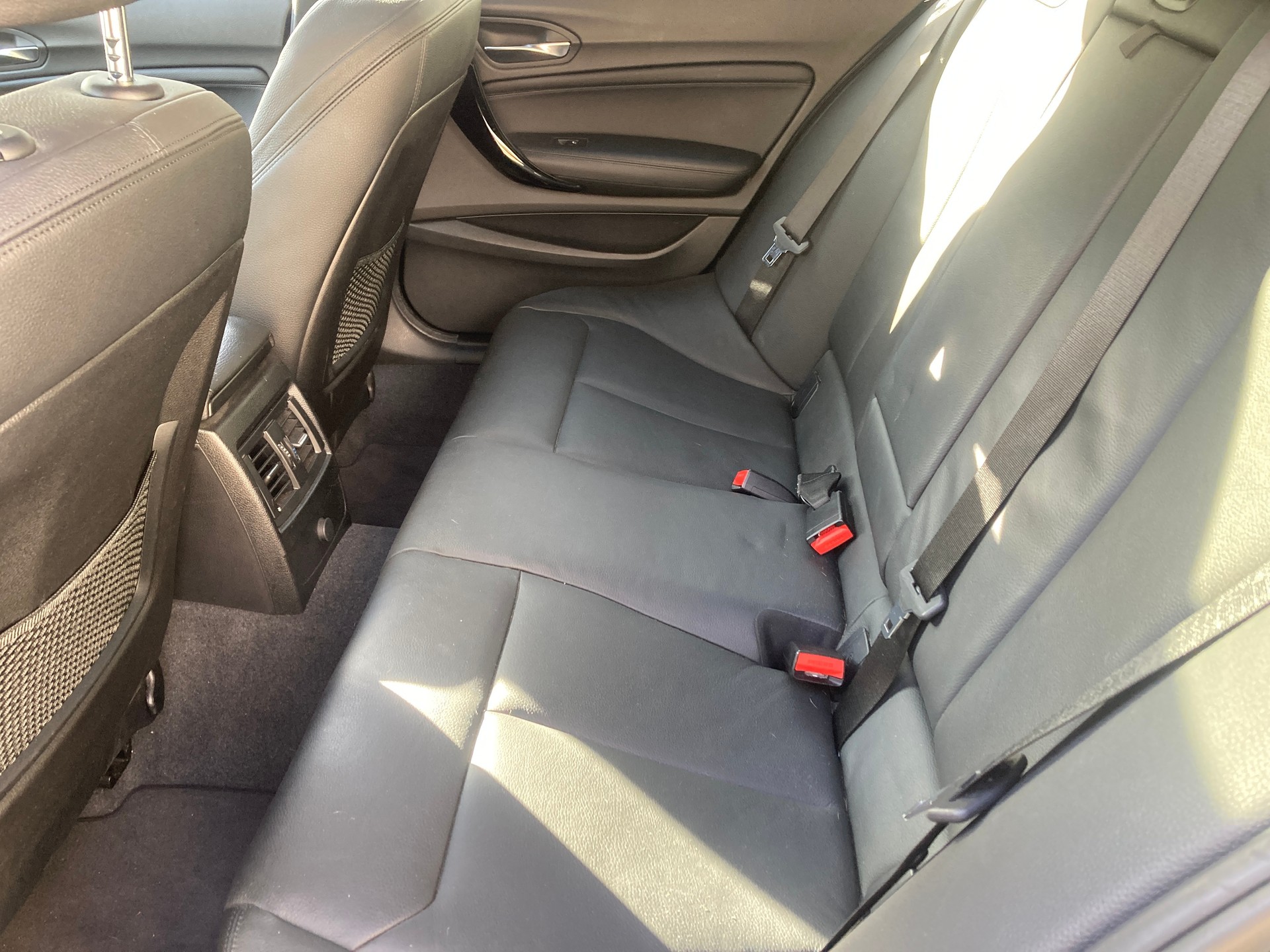 BMW 120d xDrive M Sport Steptronic-image-13