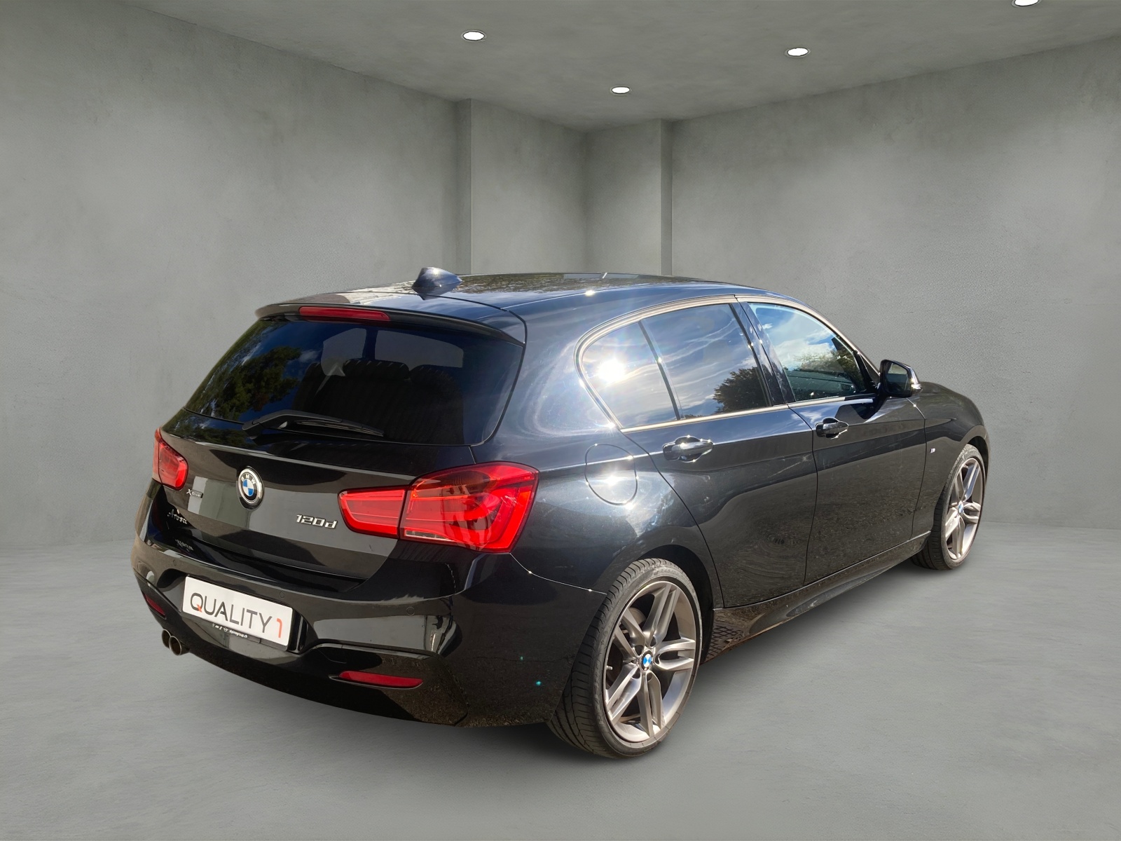 BMW 120d xDrive M Sport Steptronic-image-6