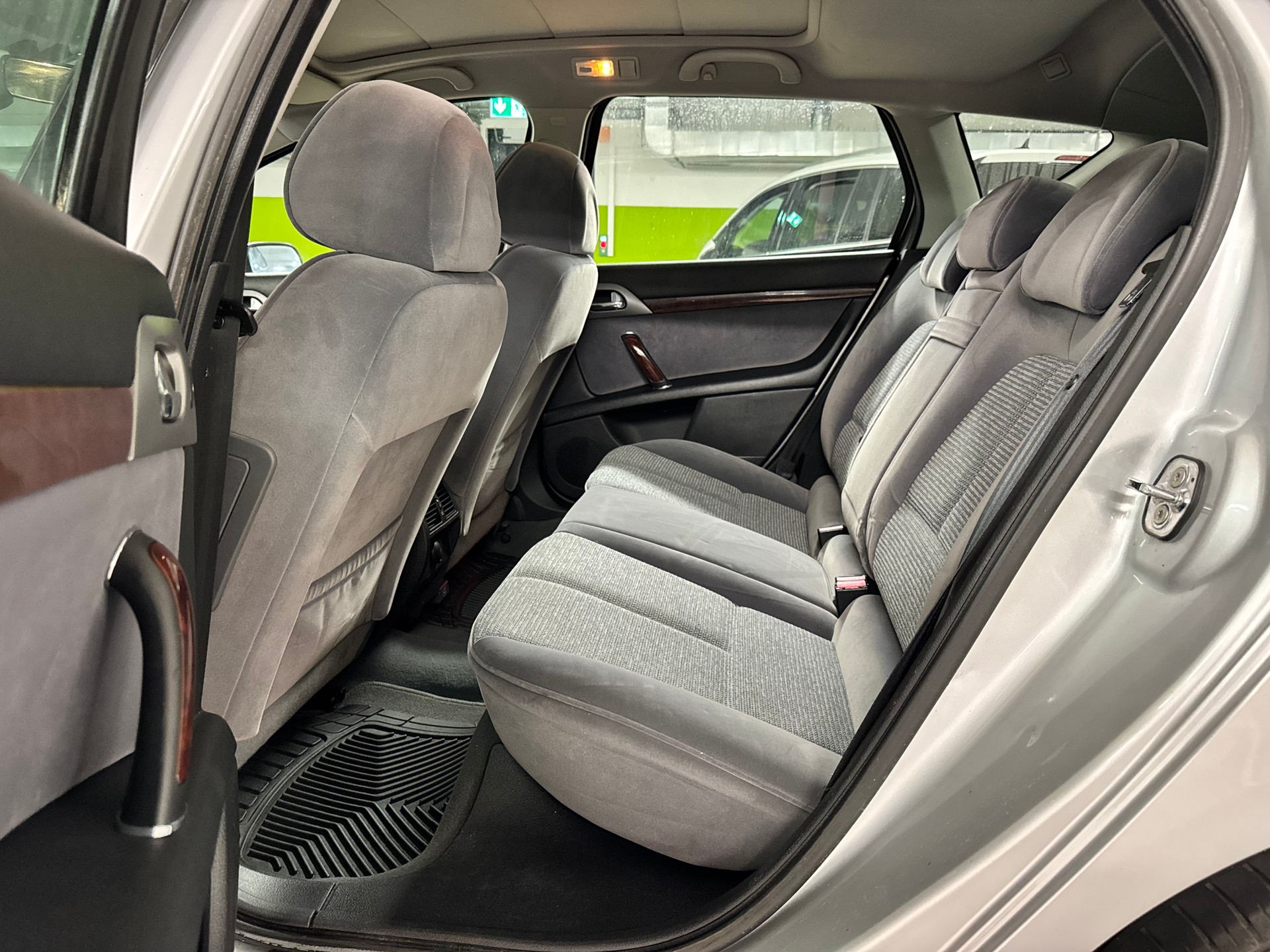 PEUGEOT 407 SW 2.2 ST Dynamic-image-12