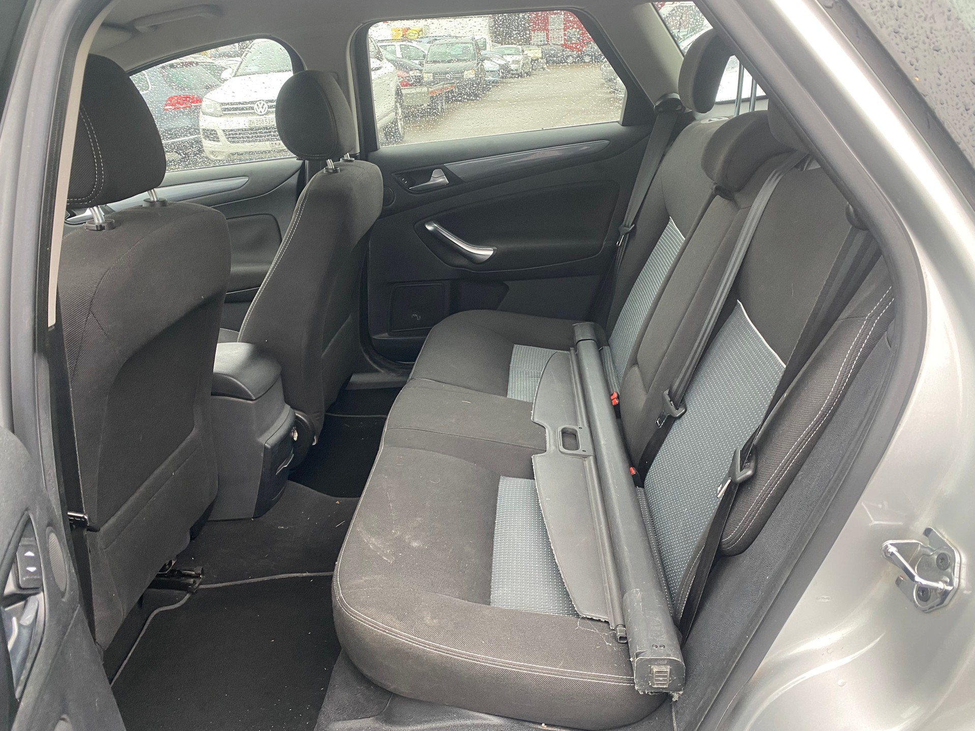 FORD Mondeo 2.0 TDCi 16V Titanium PowerShift-image-9