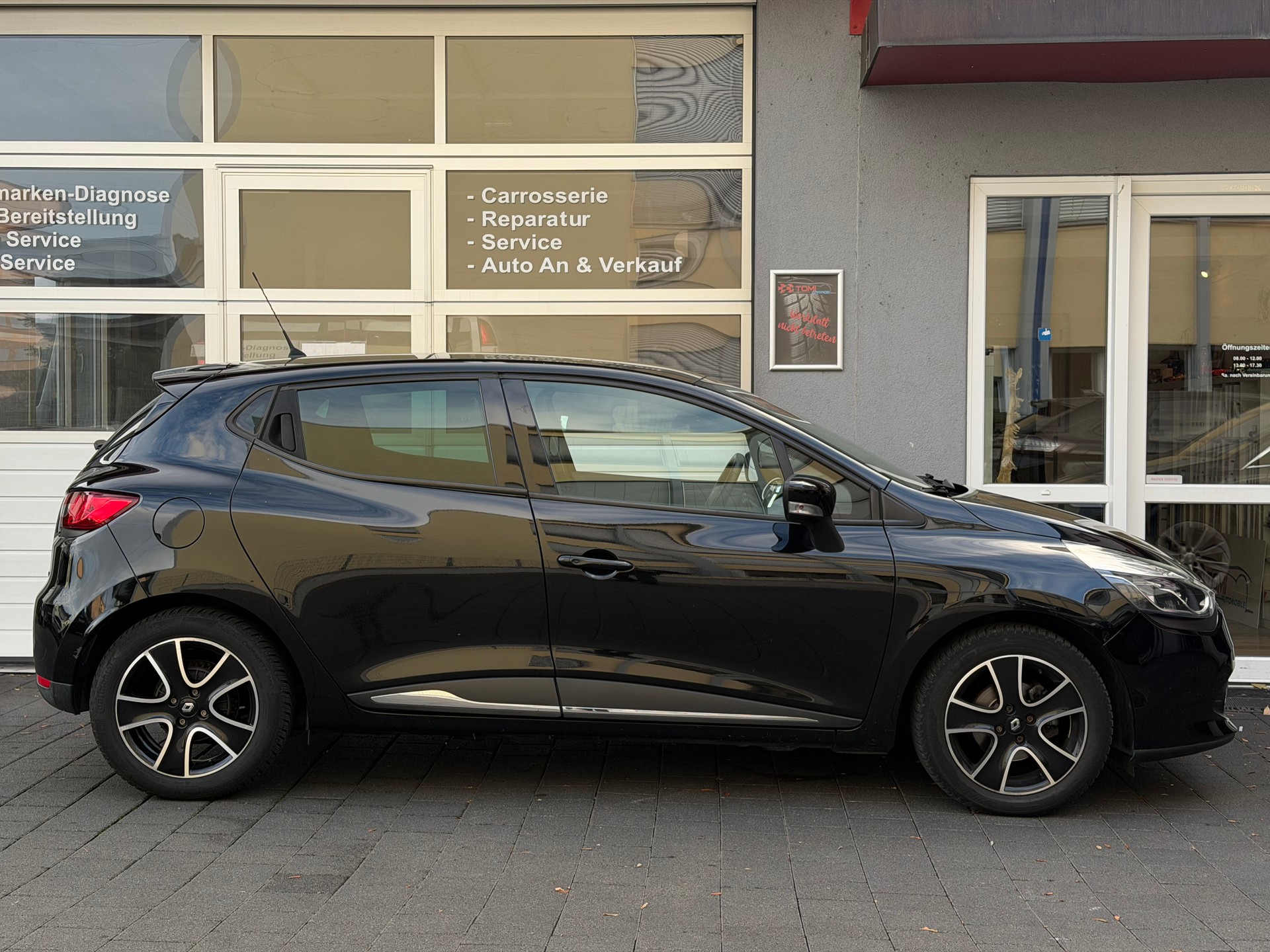 RENAULT Clio 1.2 16V T Swiss Edition EDC *Frisch ab MFK&Service*8-Fach Räder*Top Austattung*-image-5