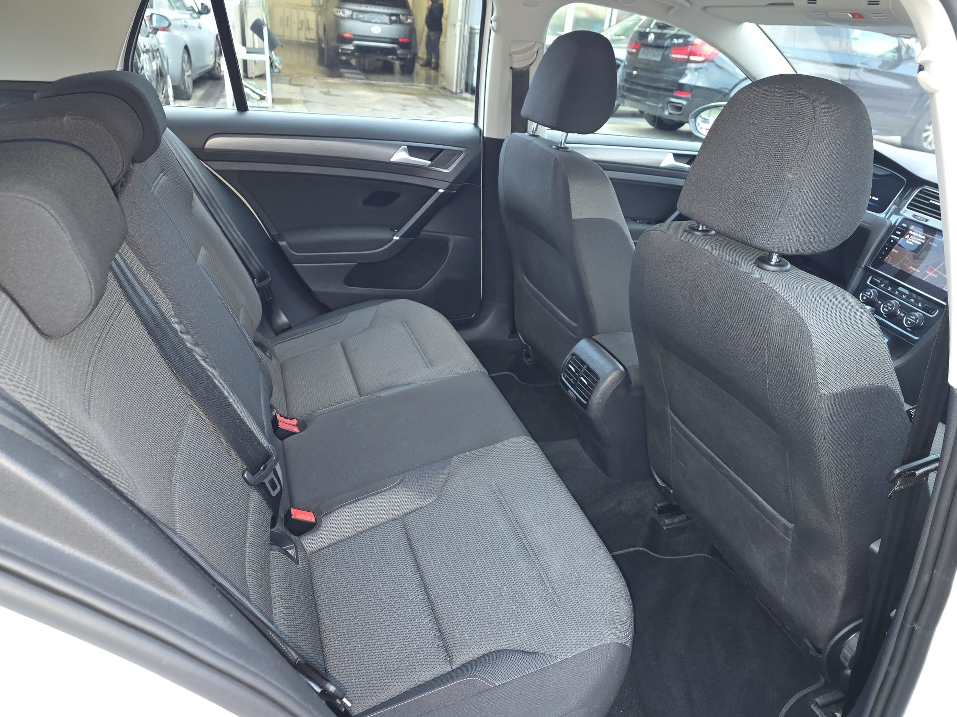 VW e-Golf-image-26