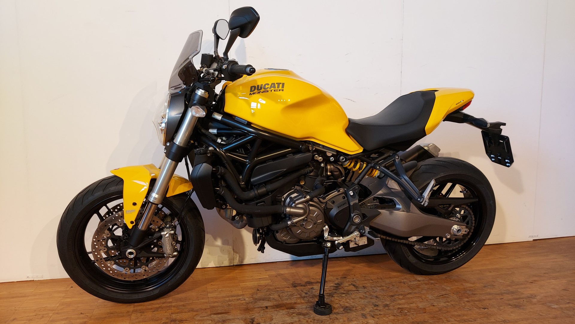 DUCATI Monster 821-showroom-element-3