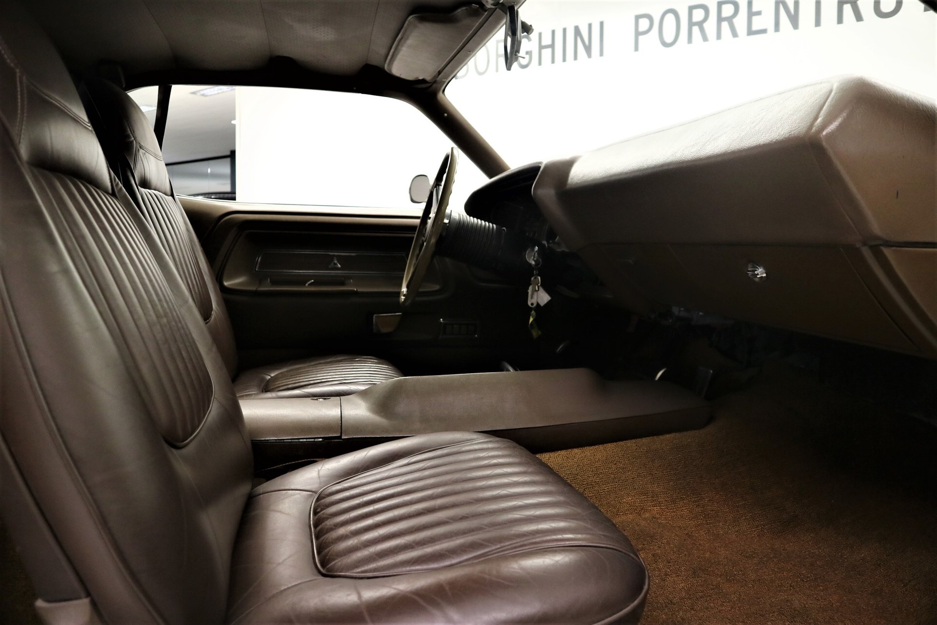 DODGE Challenger RT 383-image-5