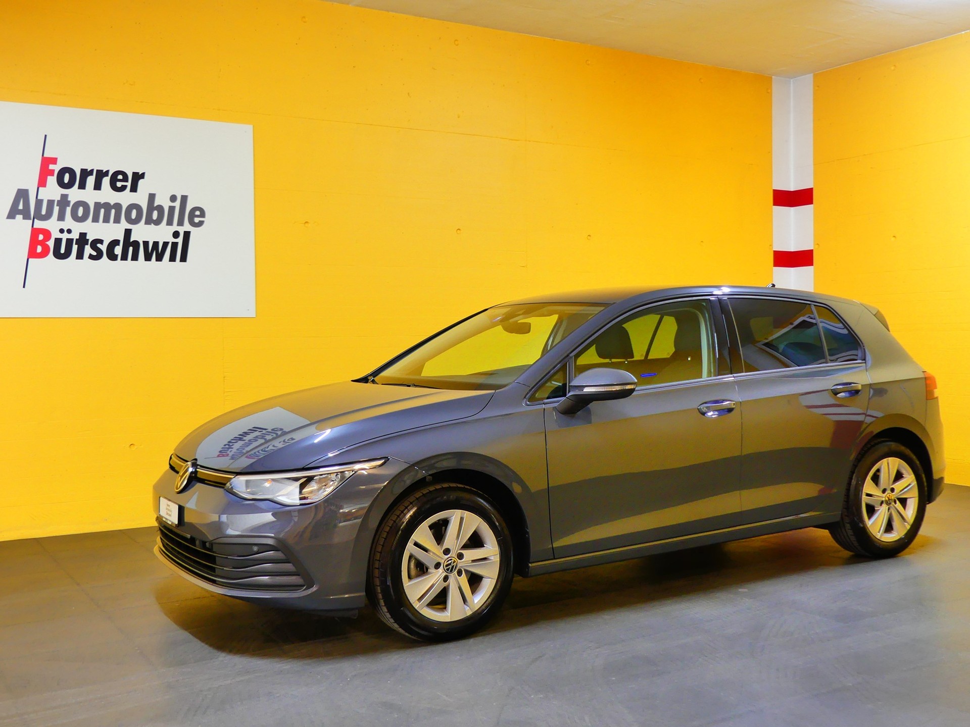 VW Golf 1.5 TSI ACT Life-image-0