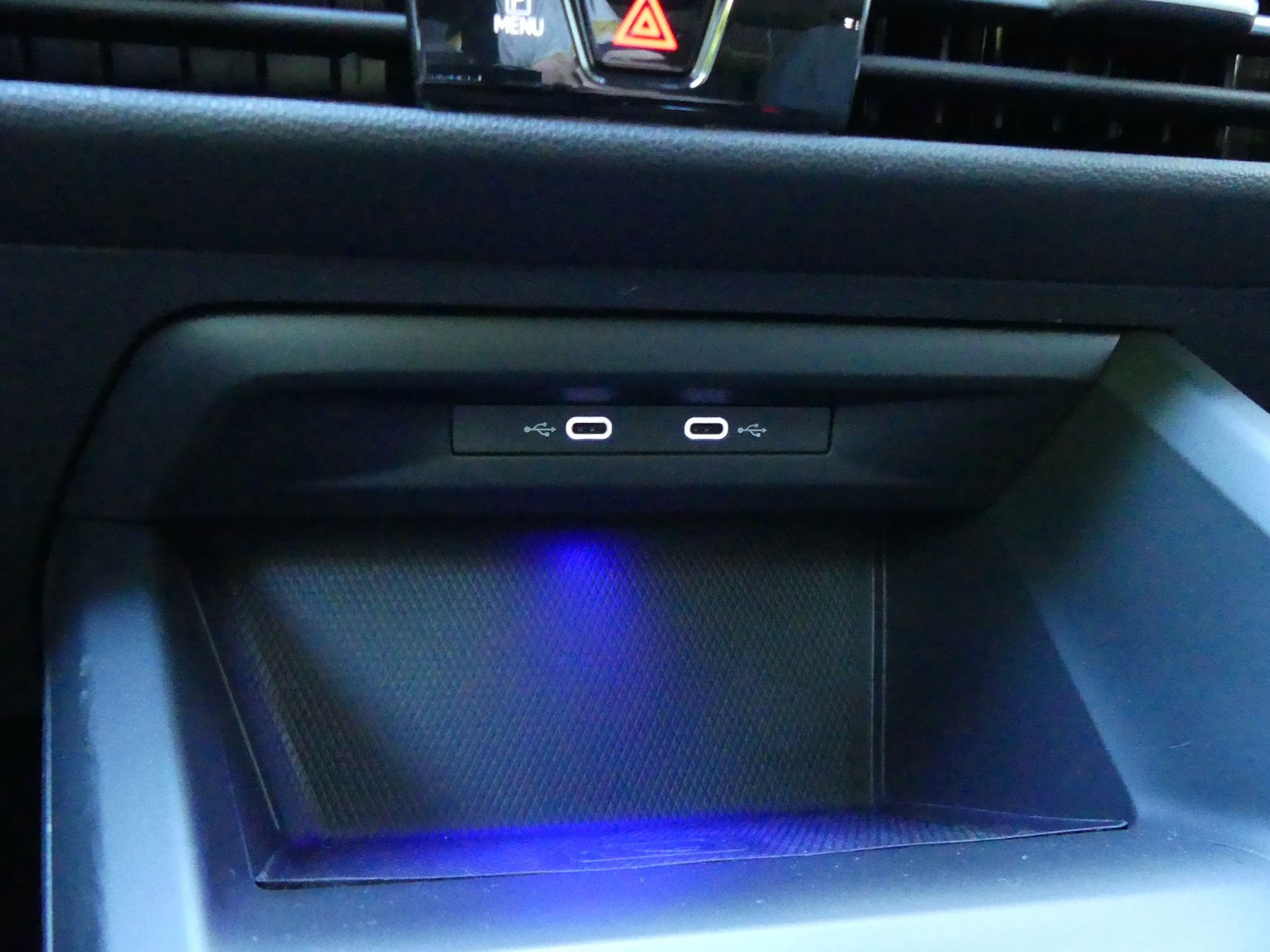 VW Golf 1.5 TSI ACT Life-image-11